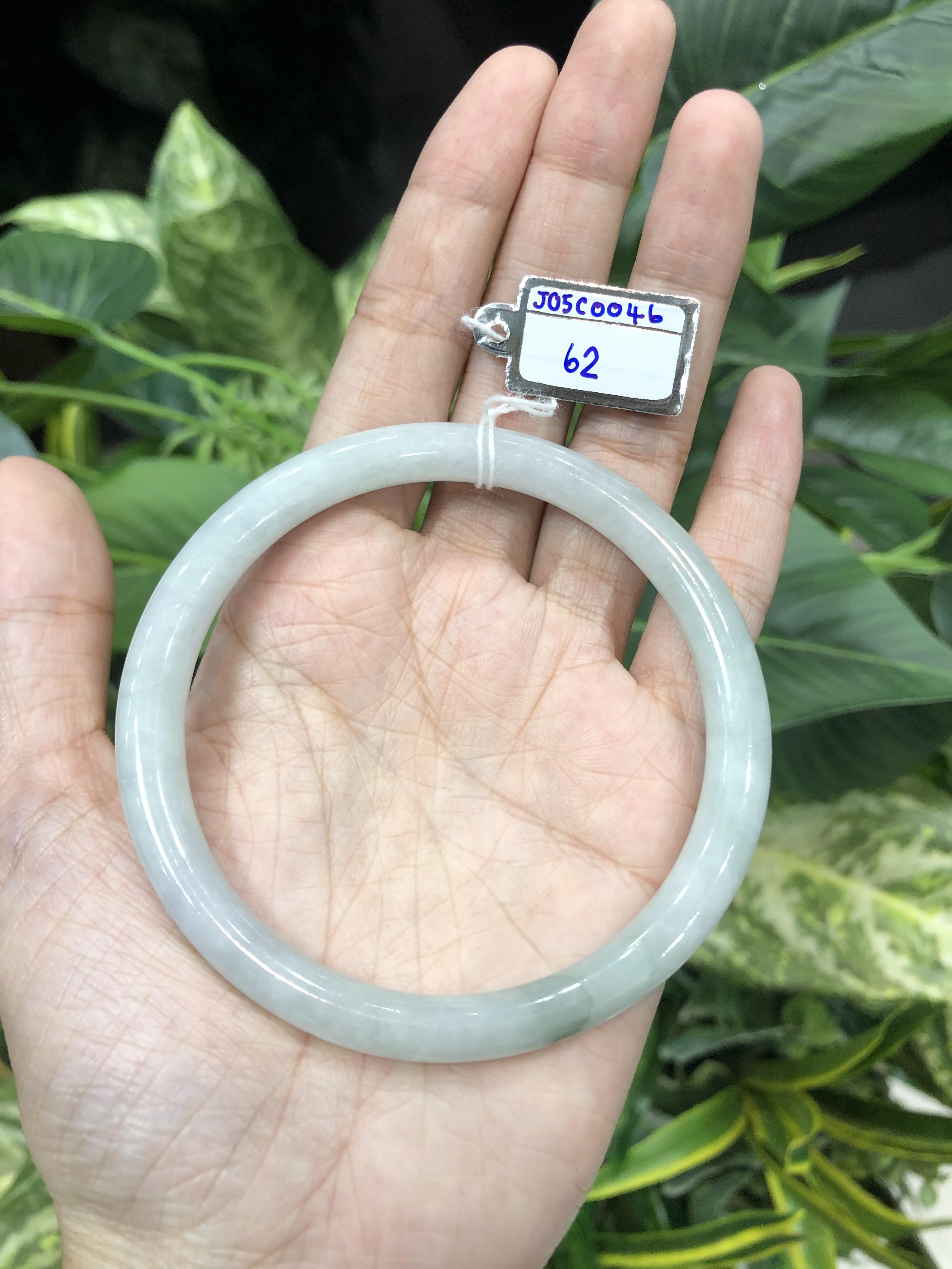 J05C0046 หยก พม่า แท้ Jade กำไลหยก (Jade bracelet) 62 มม. พม่า (Myanmar)