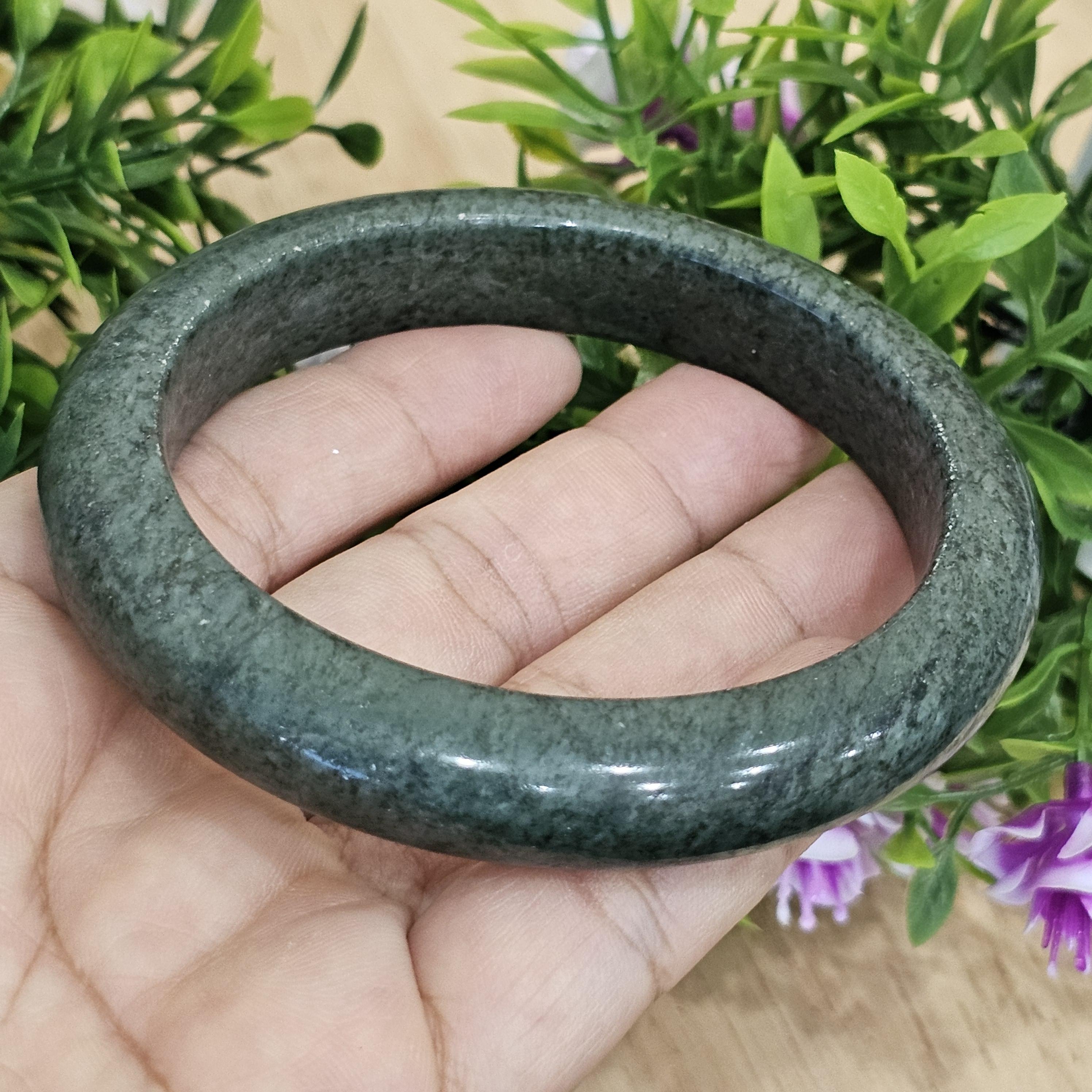 หยก พม่า แท้ Jade กำไลหยก (Jadeite bracelet) พม่า (Myanmar) 64.3 มม.