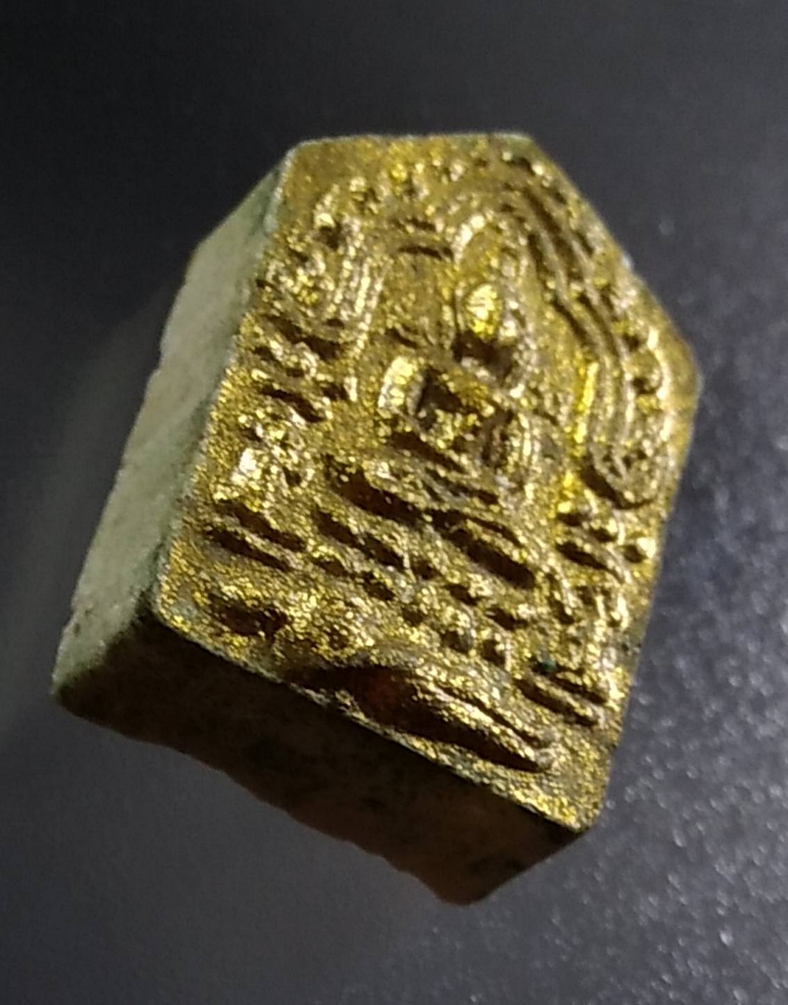 ก082 พระขุนแผน พิมพ์เล็ก หลวงปู่แสง(ญาณวโร) วัดป่ามโนรมย์สมประสงค์ จ.อำนาจเจริญ ปี2554