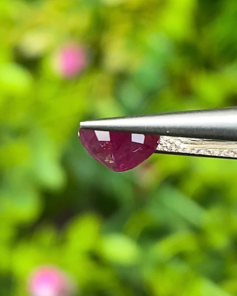 พลอย ทับทิม สยาม (Siam Ruby Sapphire) 1.11 กะรัต (Cts.) พร้อมใบเซอร์ พลอยแท้ อัญมณีมงคลประจําวันเกิด เครื่องประดับพลอย