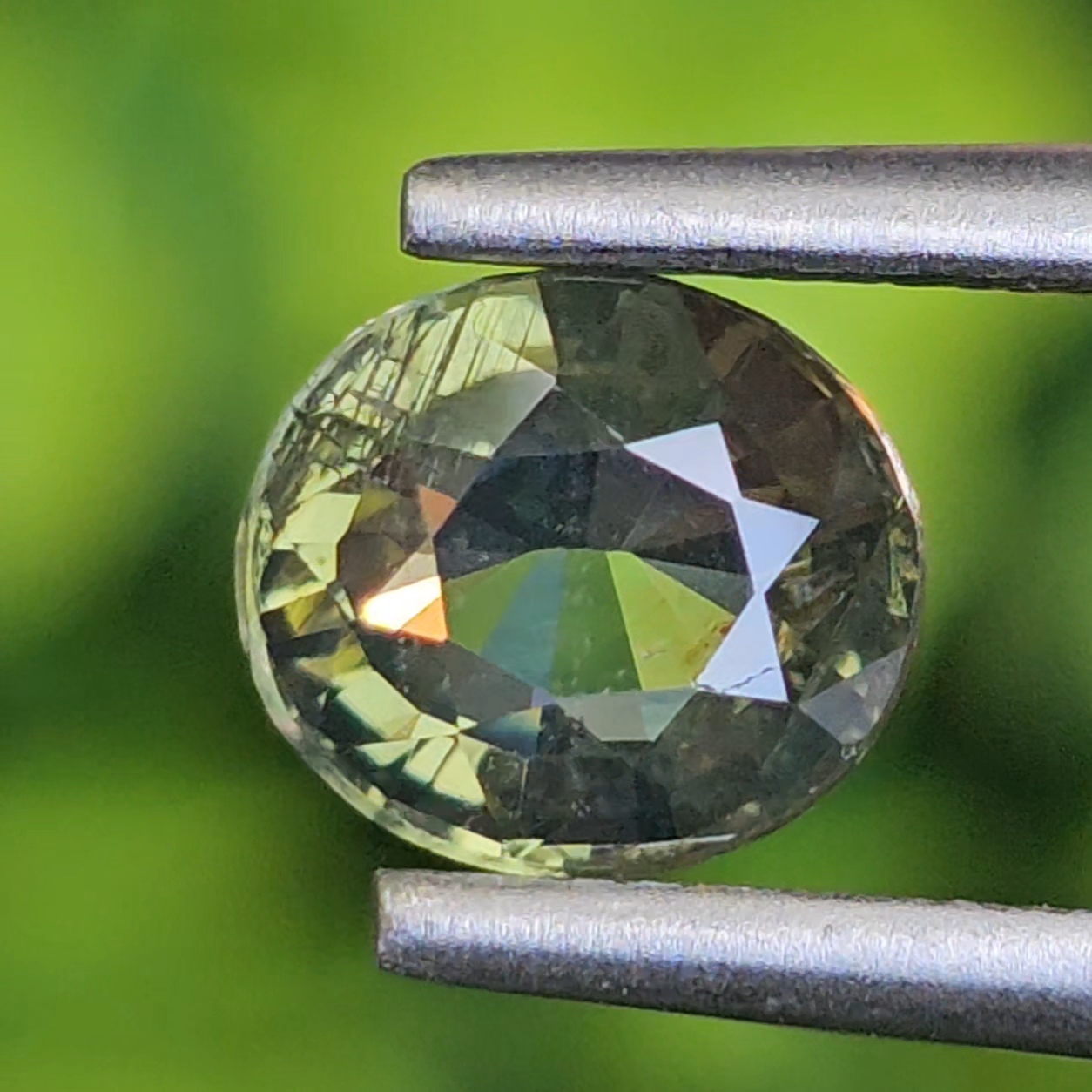 พลอย เพทาย Natural Zircon 1.08 กะรัต (Cts.) ดิบ พลอยแท้อัญมณีมงคล ประจําวันเกิด เครื่องประดับพลอย