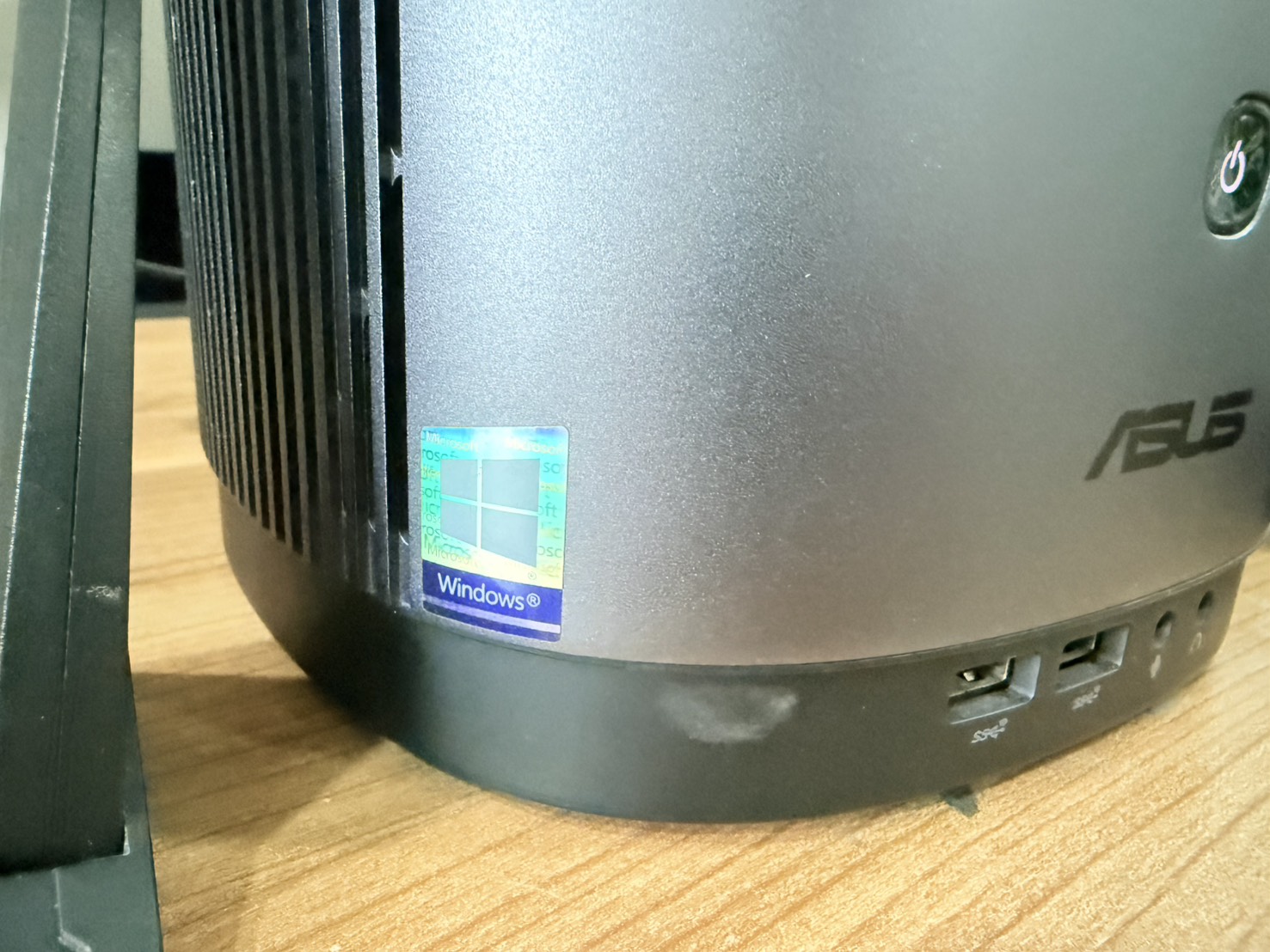 Asus Mini PC PA90 (i9-9900K/64GB/M.2 512GB/P4000 8GB)+Adapter*2 โครตเทพแห่งการออกแบบ