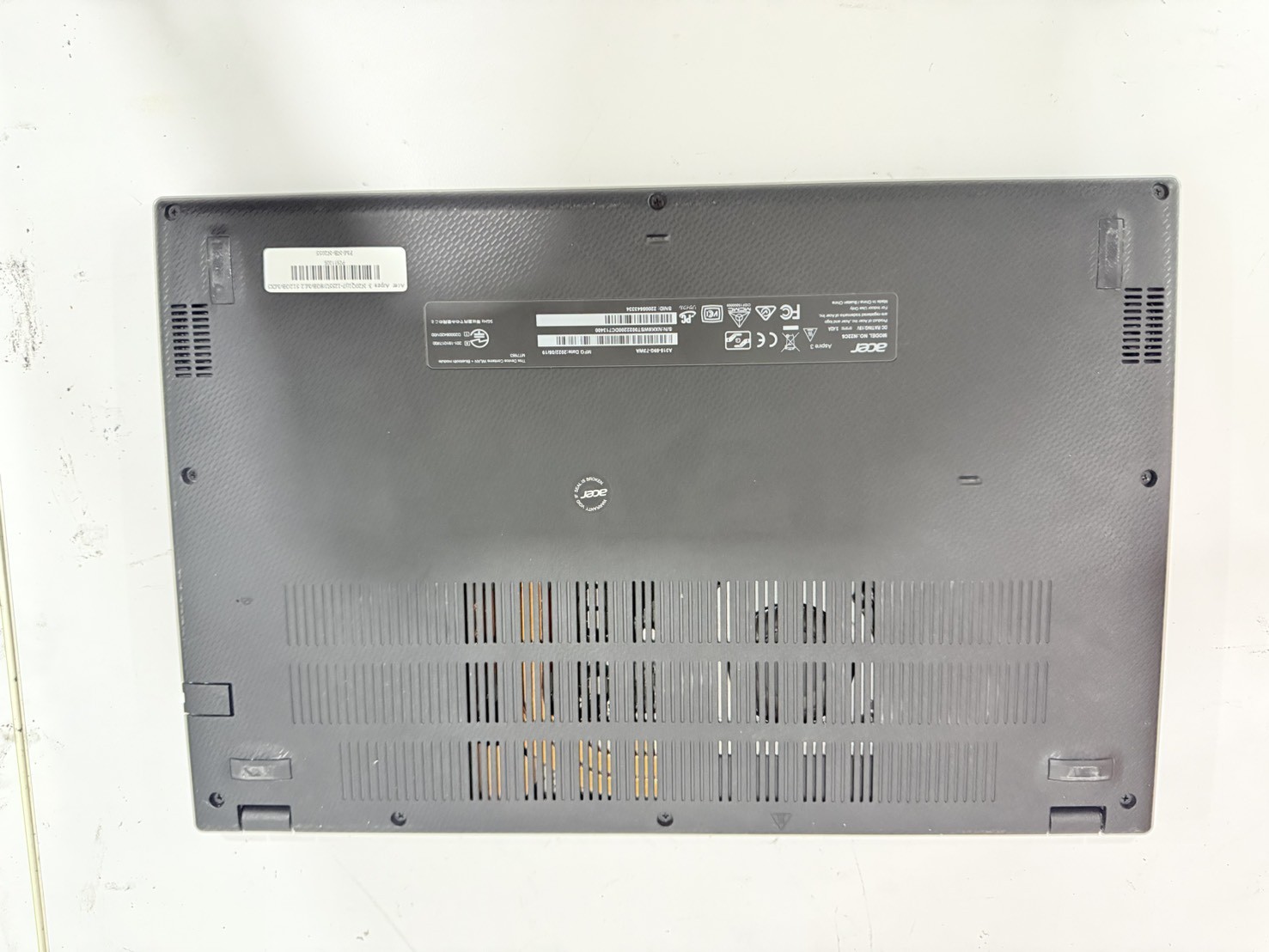 Notebook Acer Aspire 3 N20Q1(i7-1255U/8GB/M.2 512GB/MX550 2GB) + Adapter สุขภาพแบต 83.2% จอมีรอยคียืบอร์ด บางๆ