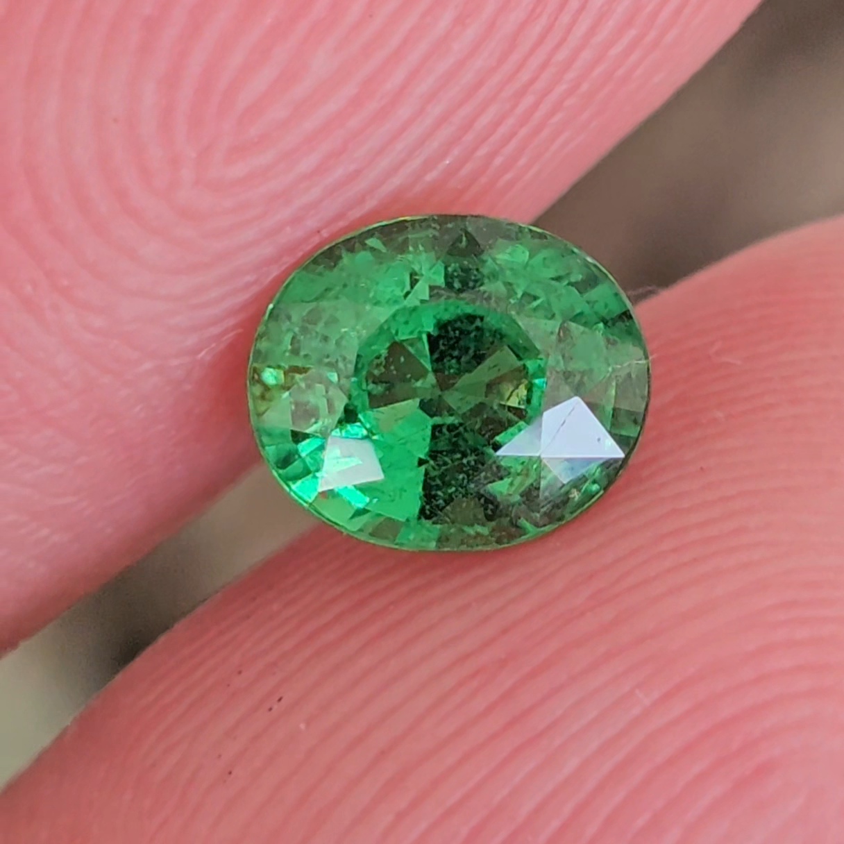พลอย ซาโวไรท์ Tsavorite Garnet 1.06 กะรัต (Cts.) ดิบ Unheated พร้อมใบเซอร์ อัญมณีมงคลประจําวันเกิด เครื่องประดับพลอย