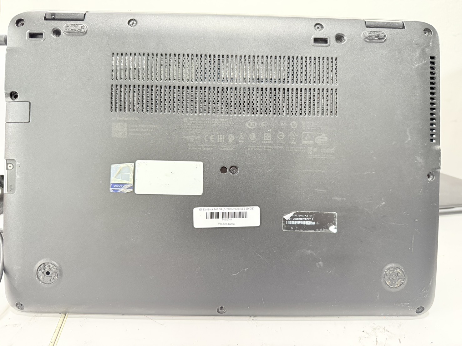 Notebook HP EliteBook 840 G4 (i5-7300U/8GB/M.2 256GB) ไม่มี Adapter แบตเสื่อม จอ Bright จางๆ