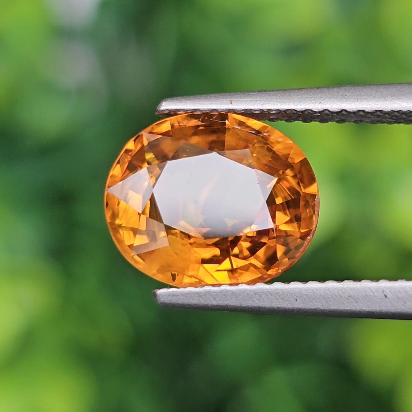 พลอย บุษราคัม yellow sapphire 4.51 กะรัต (Cts.) พลอยแท้ อัญมณีมงคลประจําวันเกิด เครื่องประดับพลอย