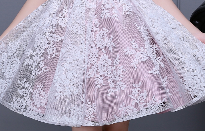 Pre-order ชุดราตรีเด็ก ชุดออกงาน ชุดกระโปรง สไตล์เจ้าหญิง แขนกุด คอวี ผ้าลูกไม้ คาดโบว์ที่เอว กระโปรงฟูฟ่อง ซิปหลัง สวยหวาน