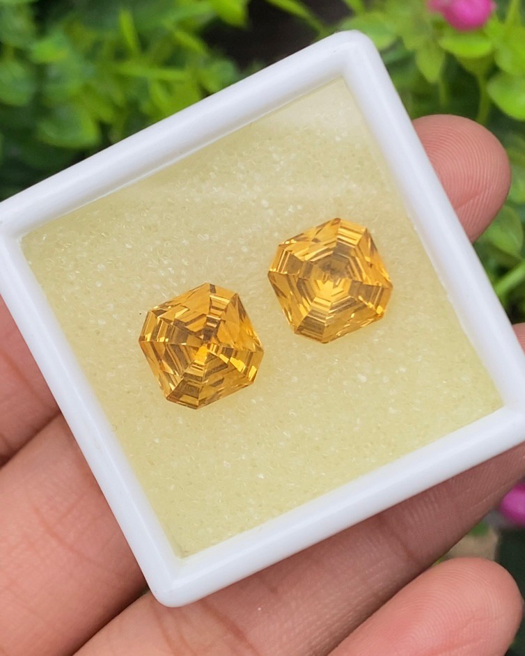 พลอย ซิทริน Citrine 8.765 กะรัต (Cts.) 2 เม็ด (Pcs.) พลอยแท้ อัญมณีมงคลประจําวันเกิด เครื่องประดับพลอย