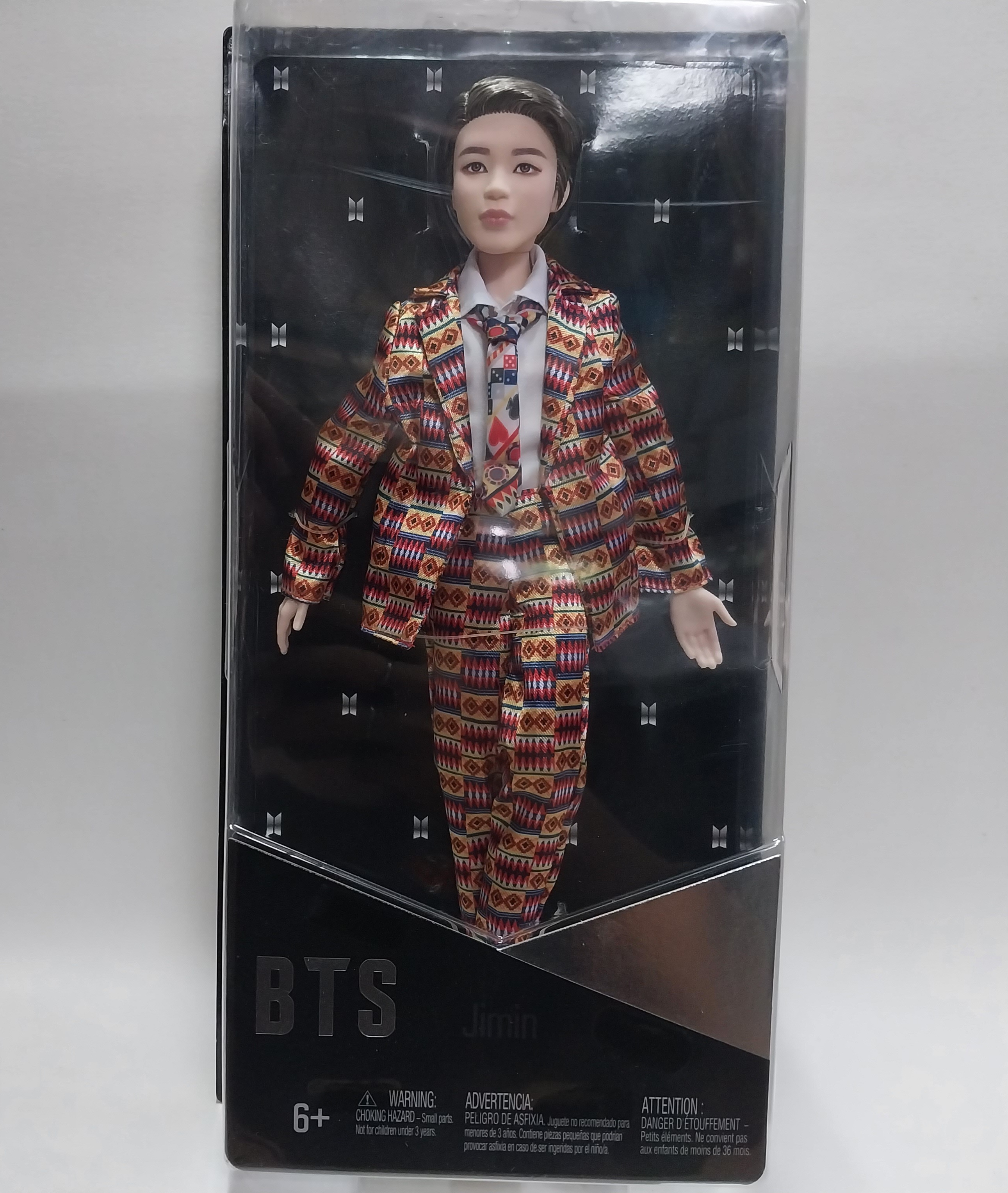 มีหลายภาพ มือ1 กล่องชำรุดบ้าง มีหลายภาพ ตุ๊กตาบอยแบรนด์เกาหลี BTS ของแท้แมทเทล