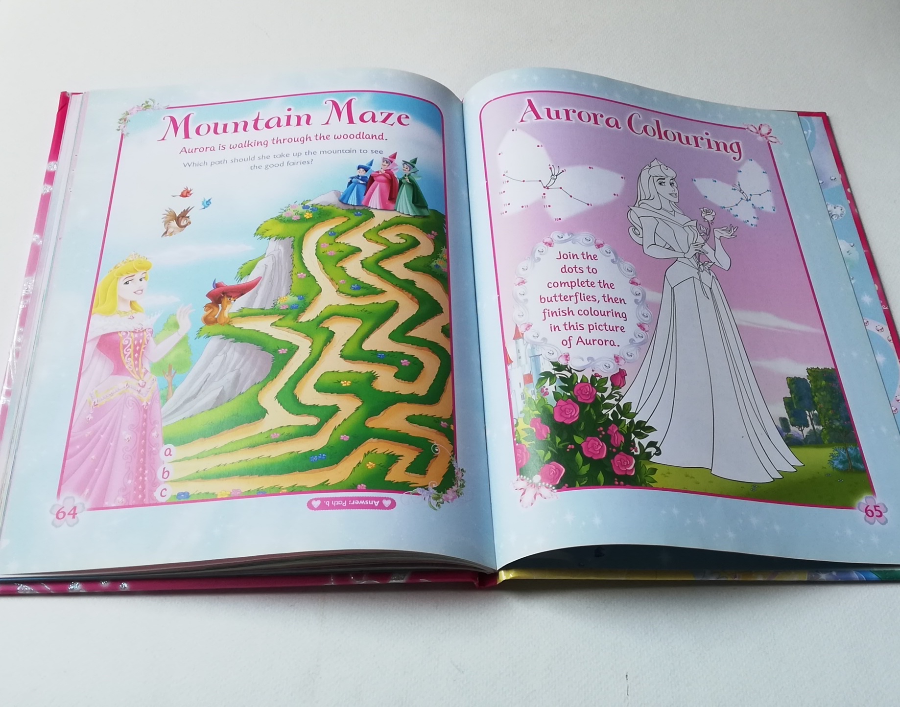 มีหลายภาพ,หนังสือภาพสวย เล่มใหญ่ ปกแข็ง นิทานและเกมส์ เจ้าหญิงดิสนีย์ ภาษาอังกฤษ Disney Princess Annual 2010 :- สโนไวท์ ออโรร่า ซินเดอเรลล่า แอเรียล แบลล์ และ จัสมิน จาก อลาดิน