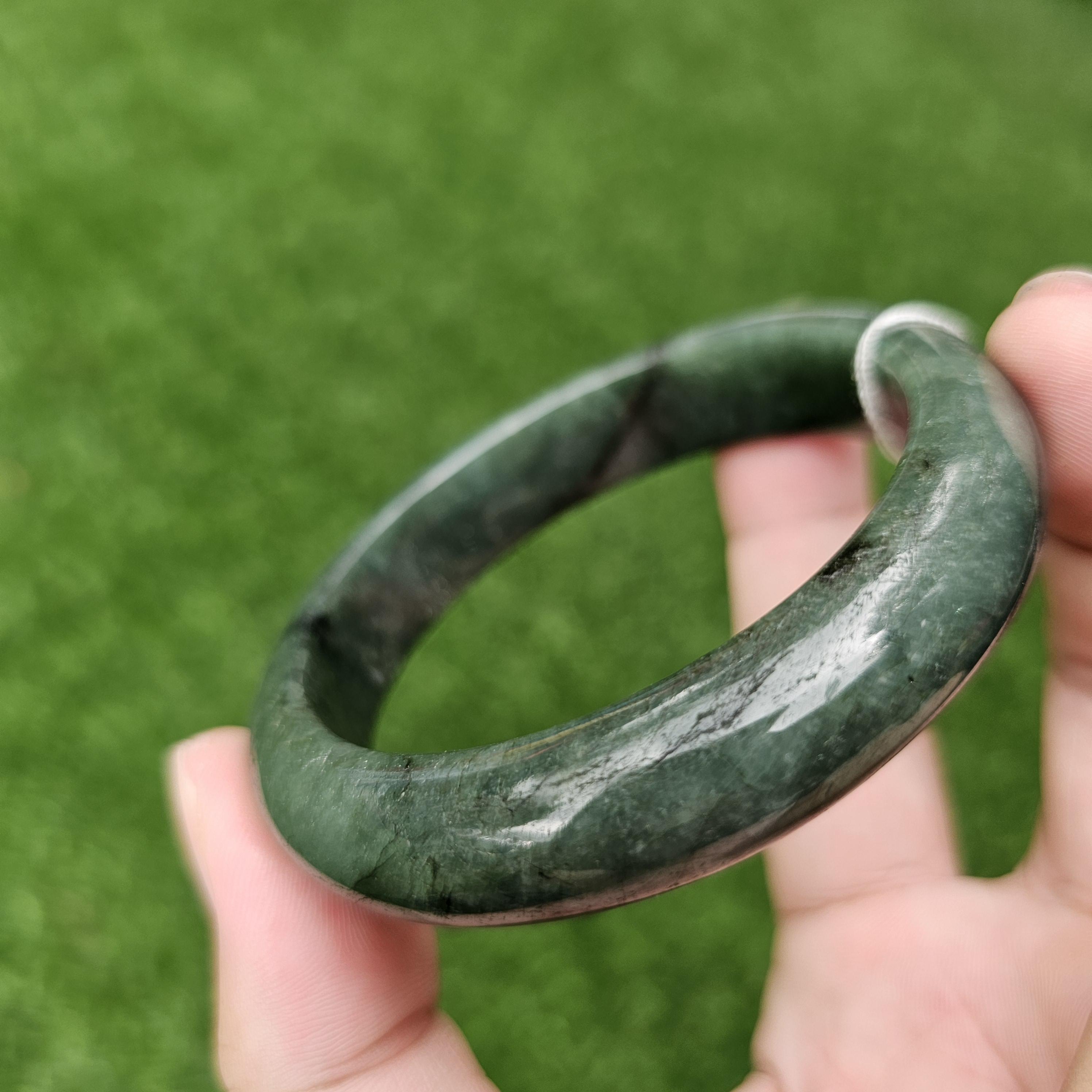 JB6804046 หยก พม่า แท้ Jade กำไลหยก 62.3 มม. (Jadeite bracelet) พม่า (Myanmar)