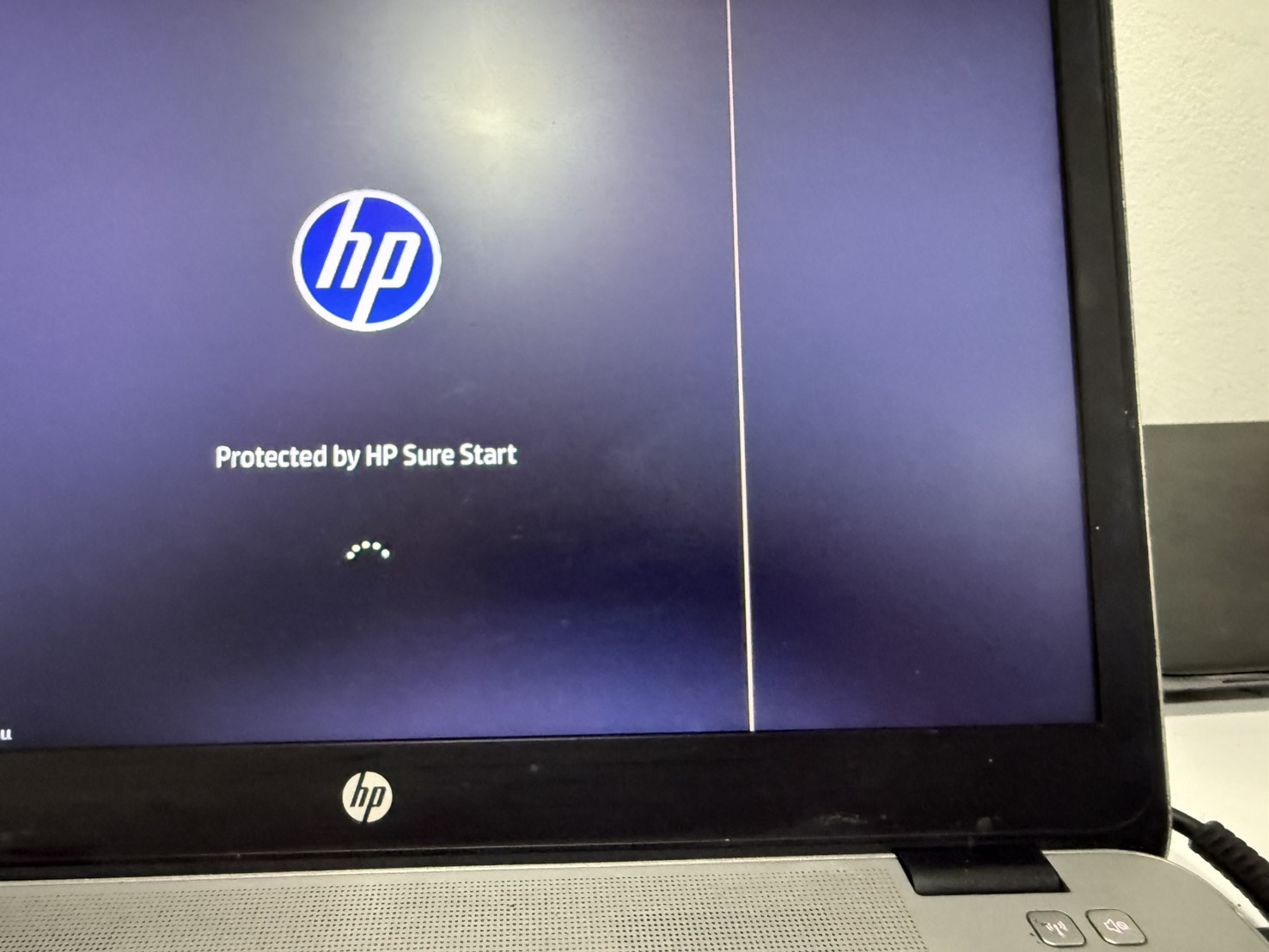 Notebook HP EliteBook 840 G4 (i5-7300U/8GB/M.2 256GB) ไม่มี Adapter แบตเสื่อม จอเป้นเส้น ฝามีคราบกาวเล็กน้อย