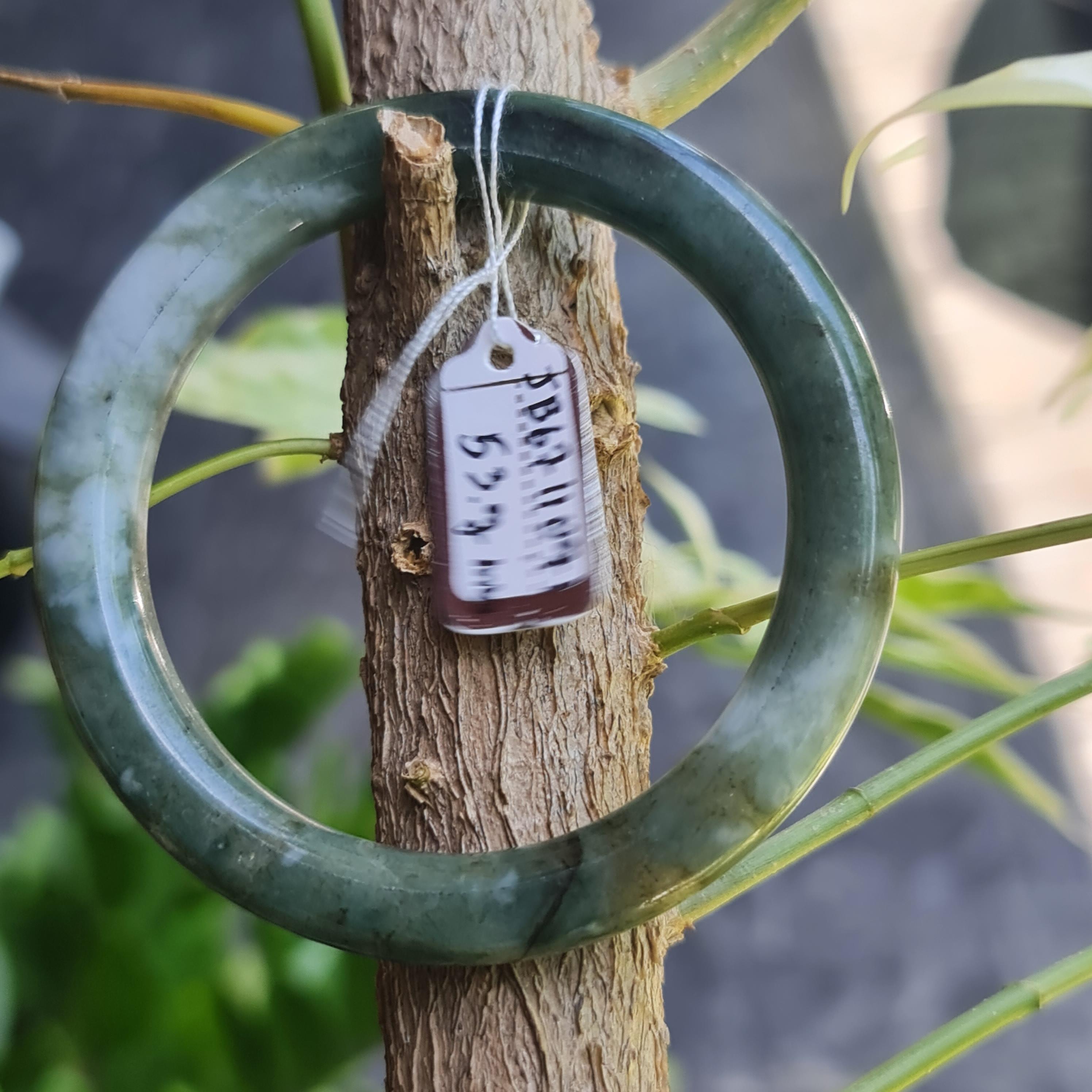 JB6711071 หยก พม่า แท้ Jade กำไลหยก 53.7 มม. (Jadeite bracelet) พม่า (Myanmar)