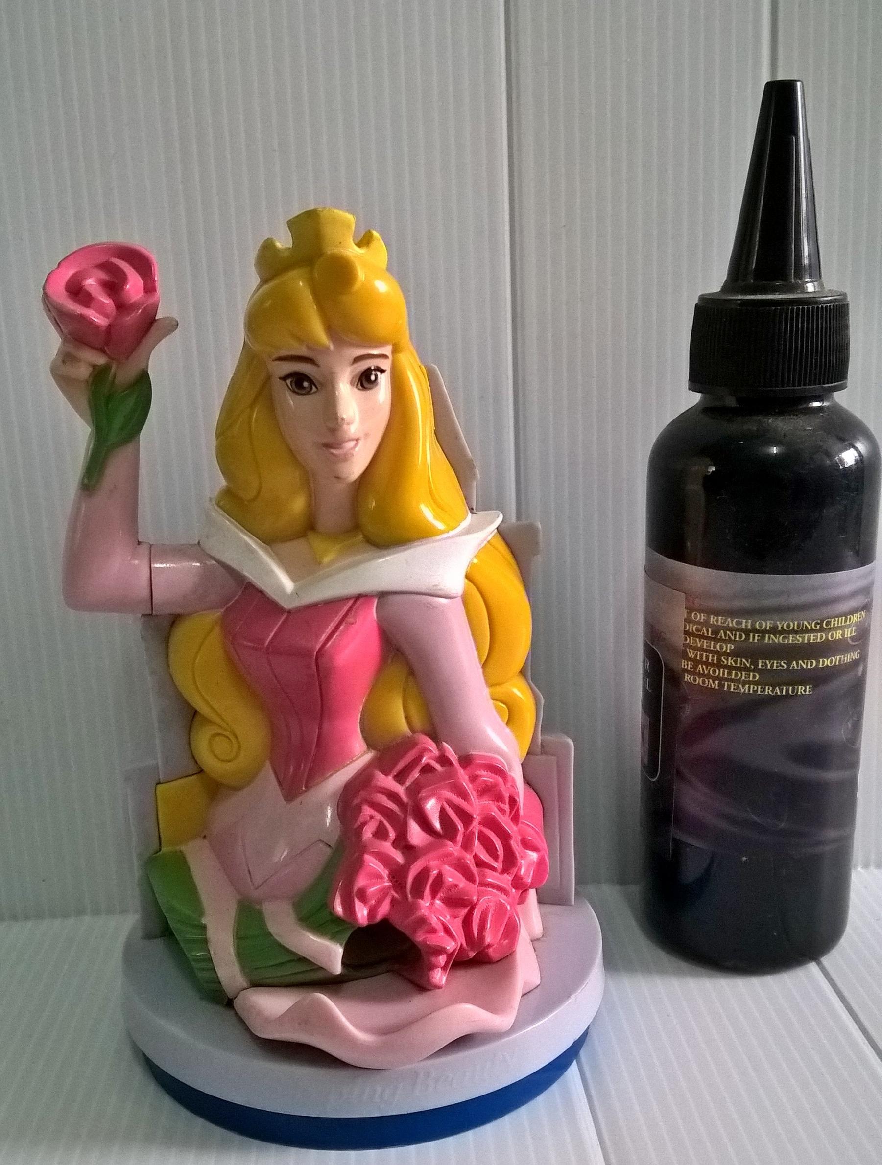 Topper เจ้าหญิงออโรร่า **มีรอยที่หน้า ตามภาพ ,เจ้าหญฺิงนิทรา ถือดอกไม้ มือซ้ายพับลงได้ ด้านหลังเป็นรูปปราสาท Disney's Sleeping Beauty