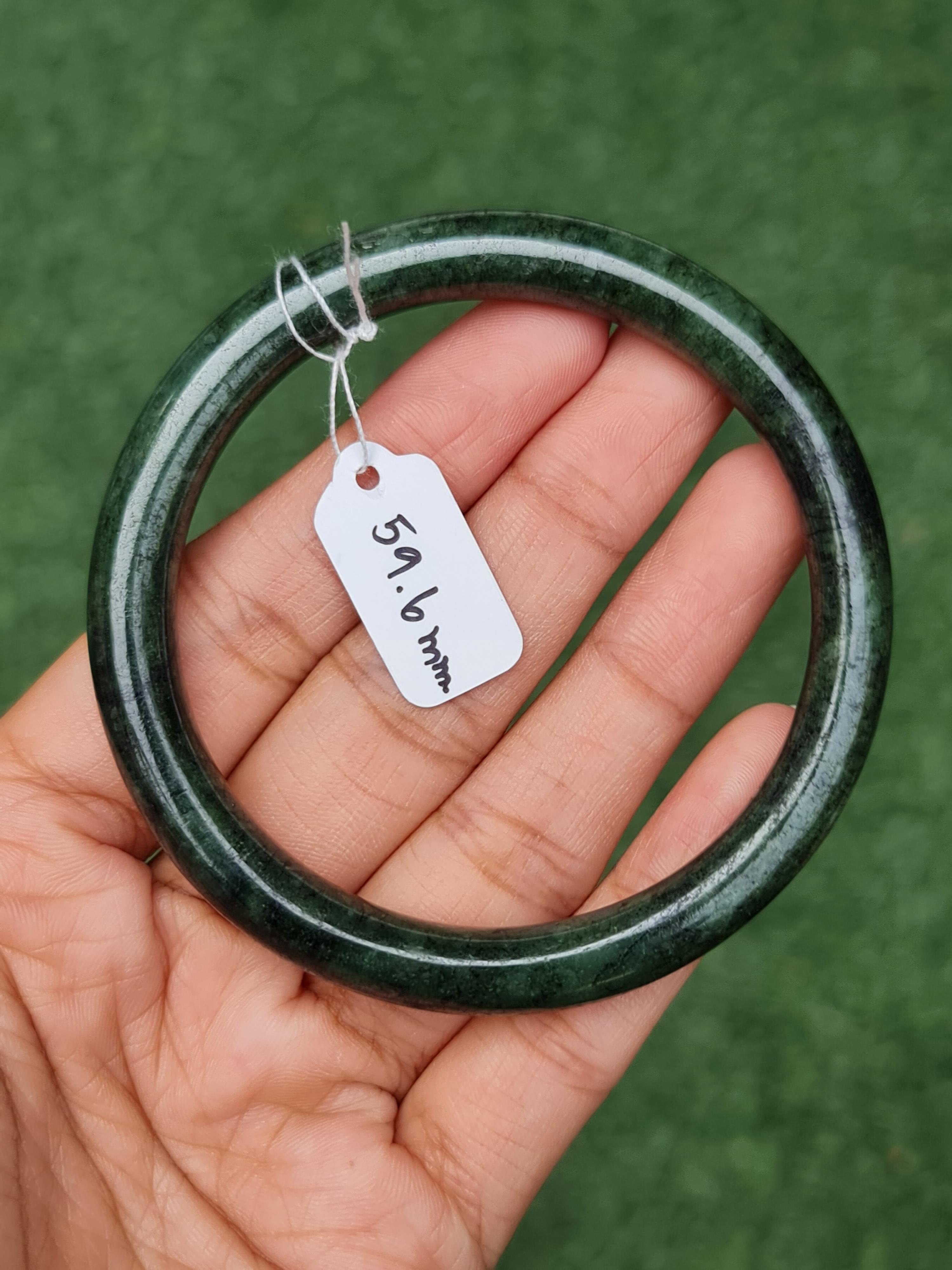 JB0703-010 หยก พม่า แท้ Jade กำไลหยก (Jadeite bracelet) พม่า (Myanmar) 59.6 มม.