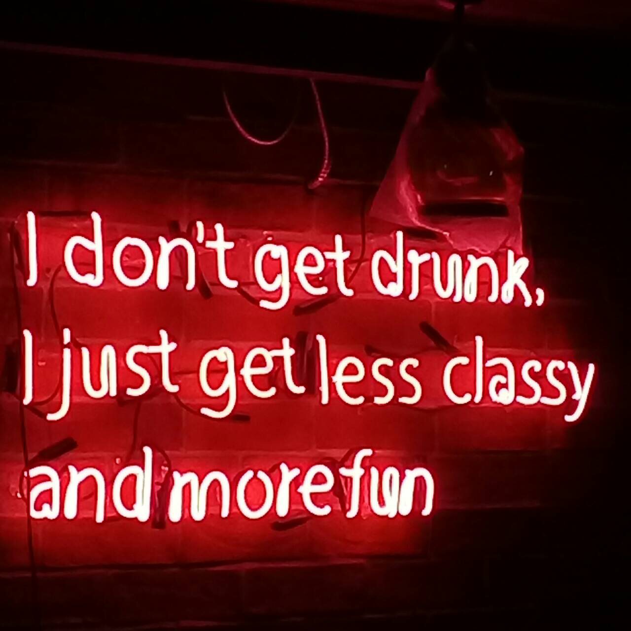 อักษรไฟดัด ร้าน @ATOMIC #ไฟดัดภาษาอังกฤษ #ไฟสไตล์มินิมอล #ไฟดัดวินเทจ