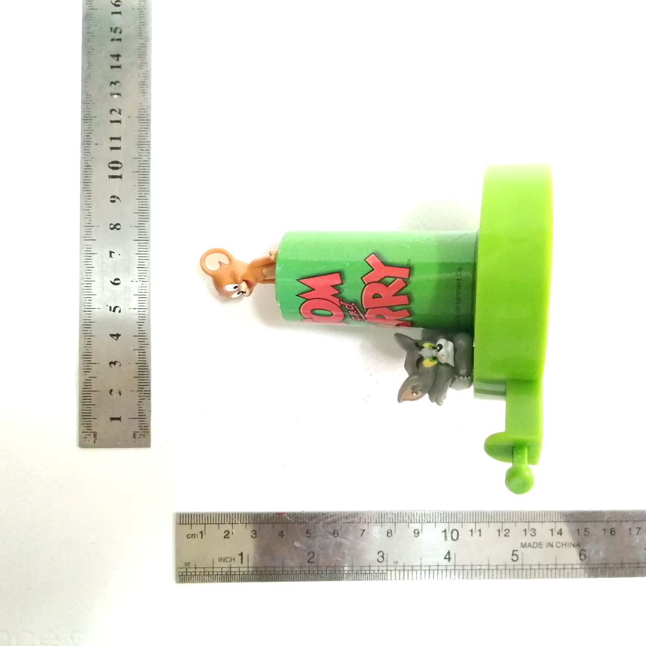 ฟิกเกอร์กลไก กดขยับ ทอมกับเจอรี่ ขนาดราว 4.5 -5นิ้วของดีสนีย์/แมคโดนัลด์ สภาพดีมีรอยบ้าง ขนาดตามรูป