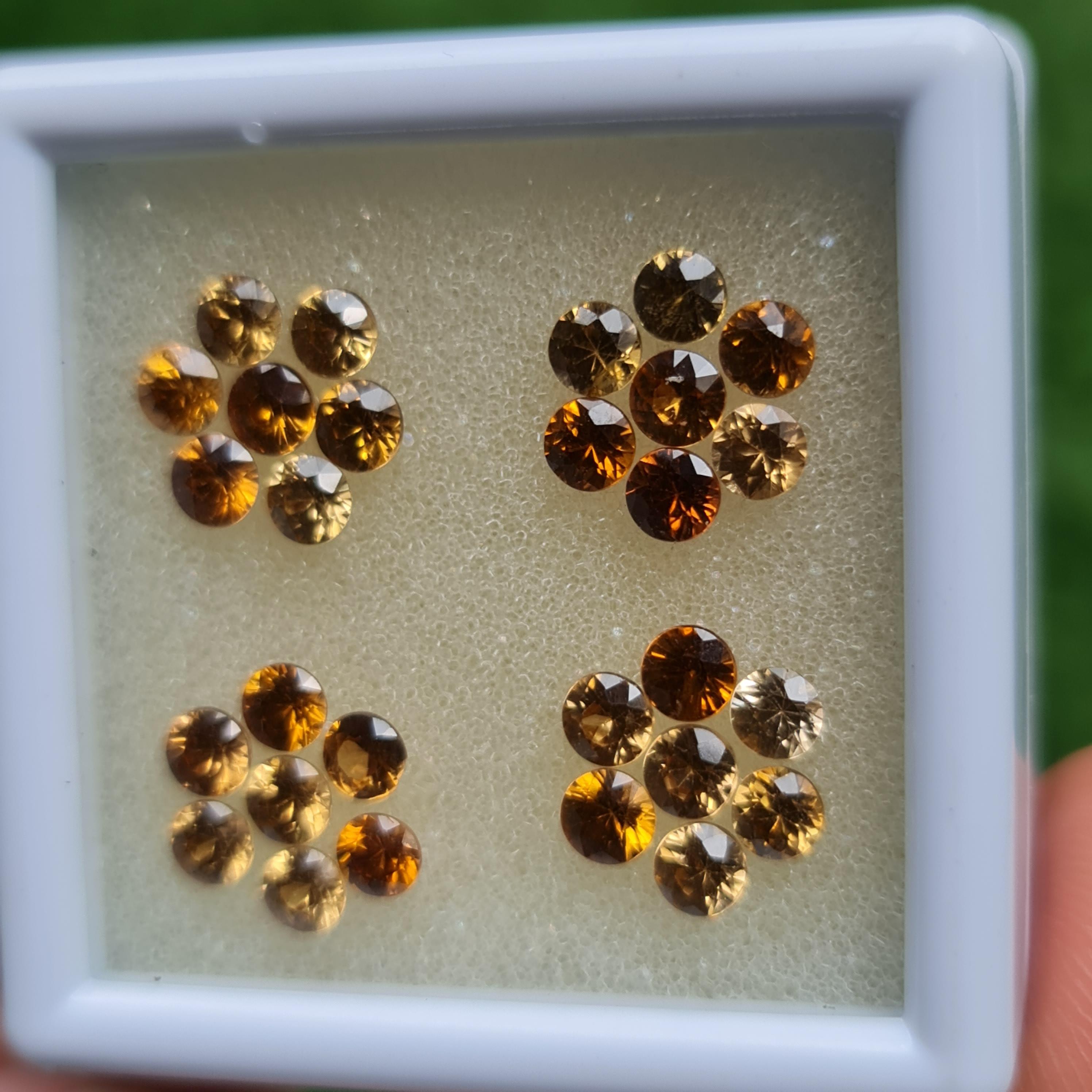 พลอย เพทาย Natural Zircon 7.41 กะรัต (Cts.) 28 เม็ด (Pcs.) พลอยแท้อัญมณีมงคล ประจําวันเกิด เครื่องประดับพลอย