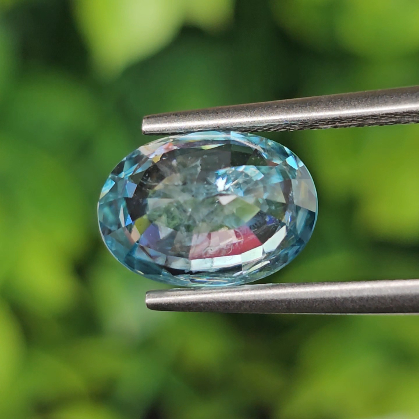 พลอย เพทาย (Zircon) 4.26 กะรัต (Cts.) พลอยแท้ อัญมณีมงคลประจําวันเกิด เครื่องประดับพลอย