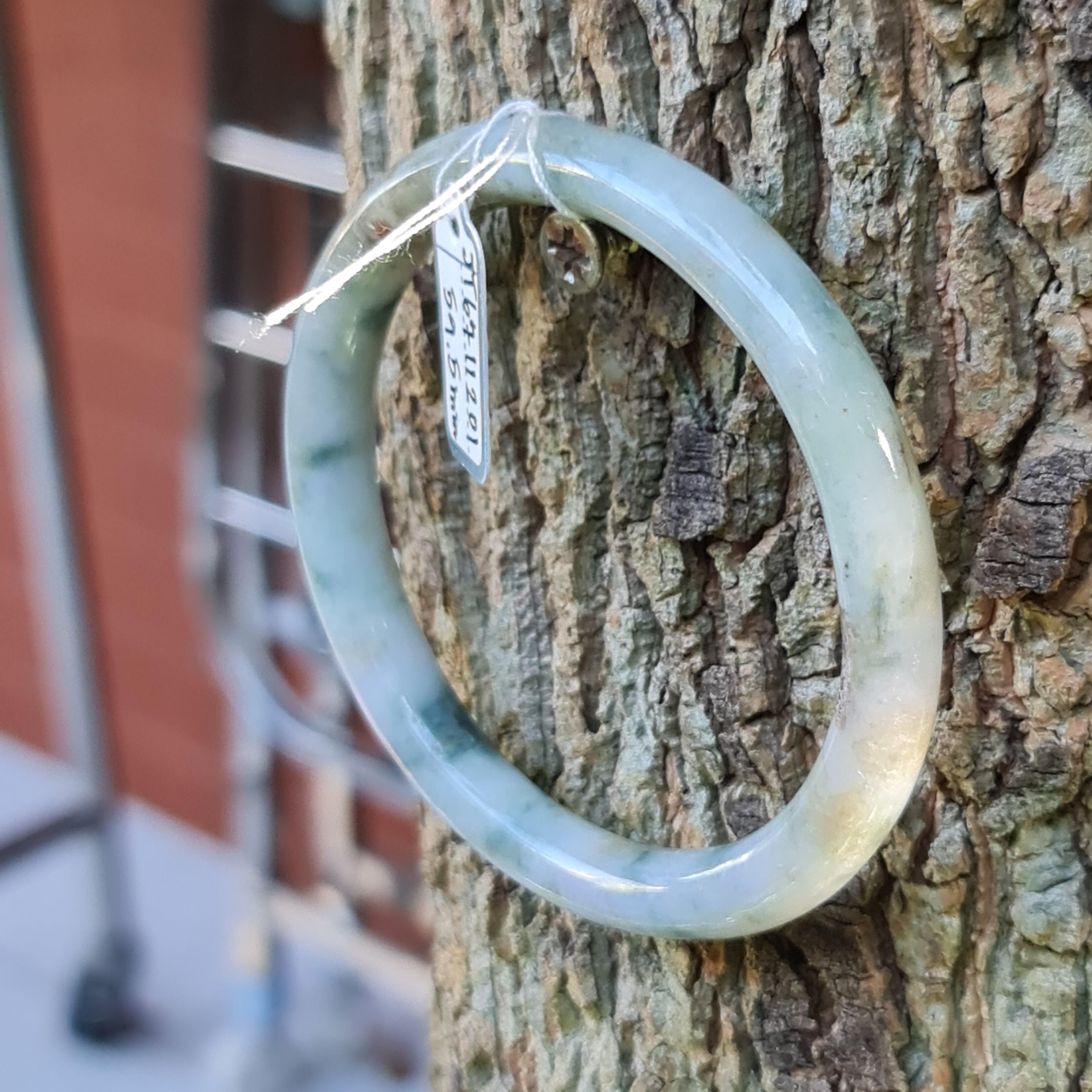 JB6711201 หยก พม่า แท้ Jade กำไลหยก 59.5 มม. (Jadeite bracelet) พม่า (Myanmar)