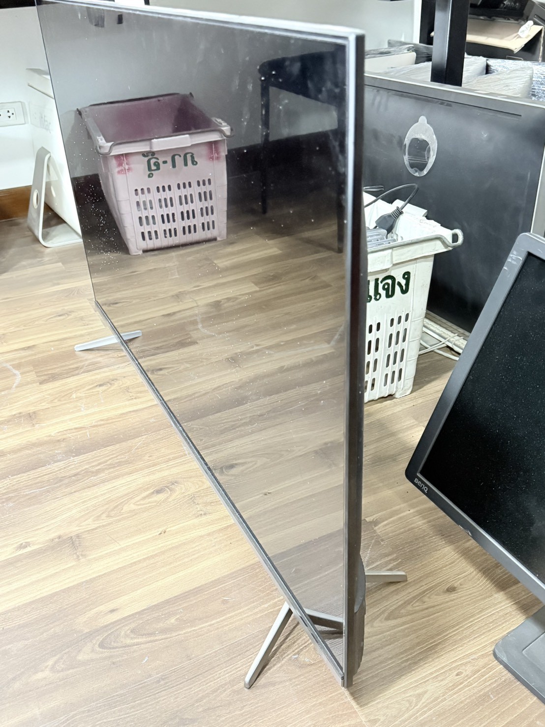 TCL 4K UHD TV 50P725 50-inch + Remote + AC