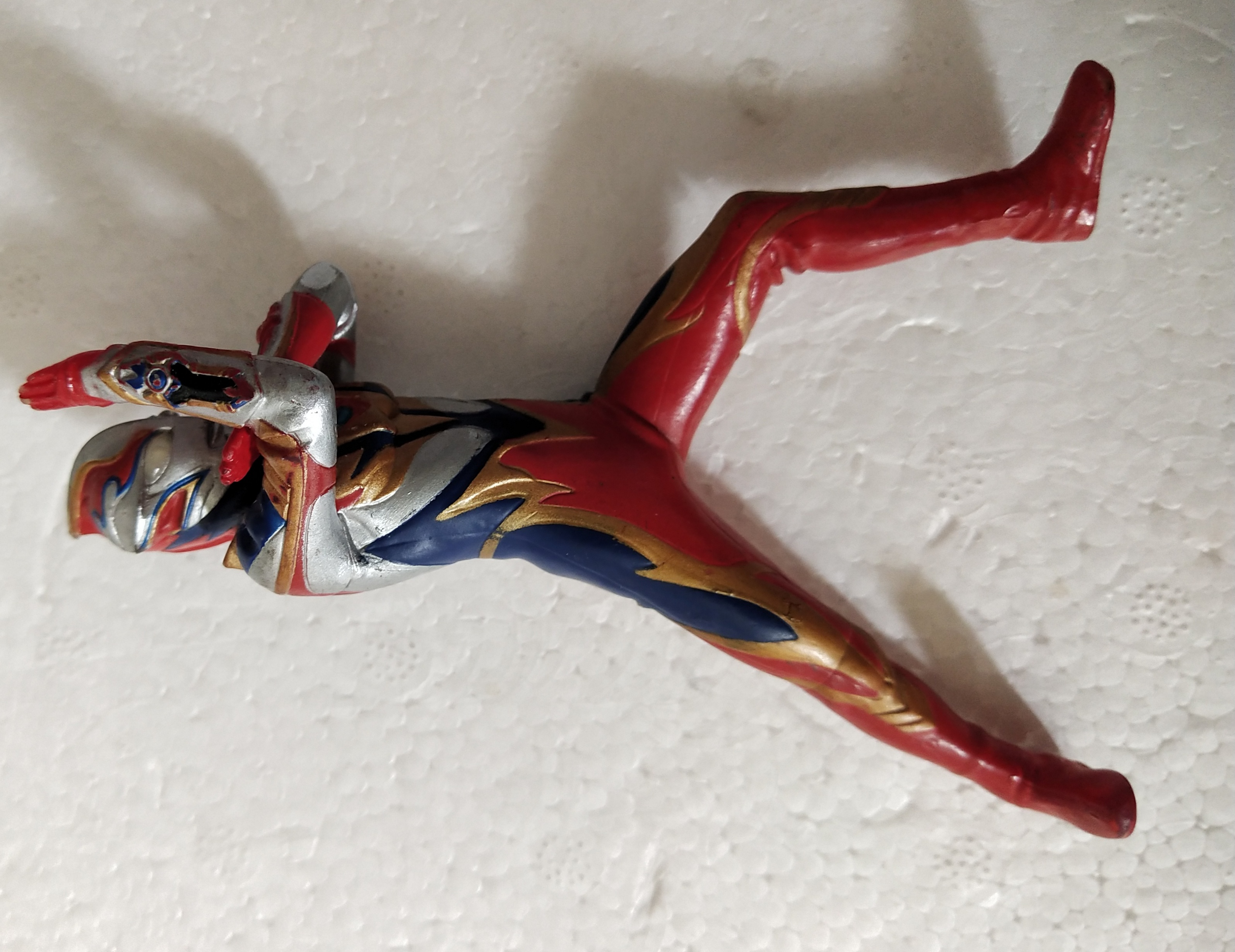 ของเล่น ของสะสม ฟิกเกอร์ HDM อุลตร้าแมนเมบิอุส ร่างฟินิกซ์เบรฟ ท่าปล่อยแสง สูง4นิ้ว สภาพดี ,Ultraman Mebius