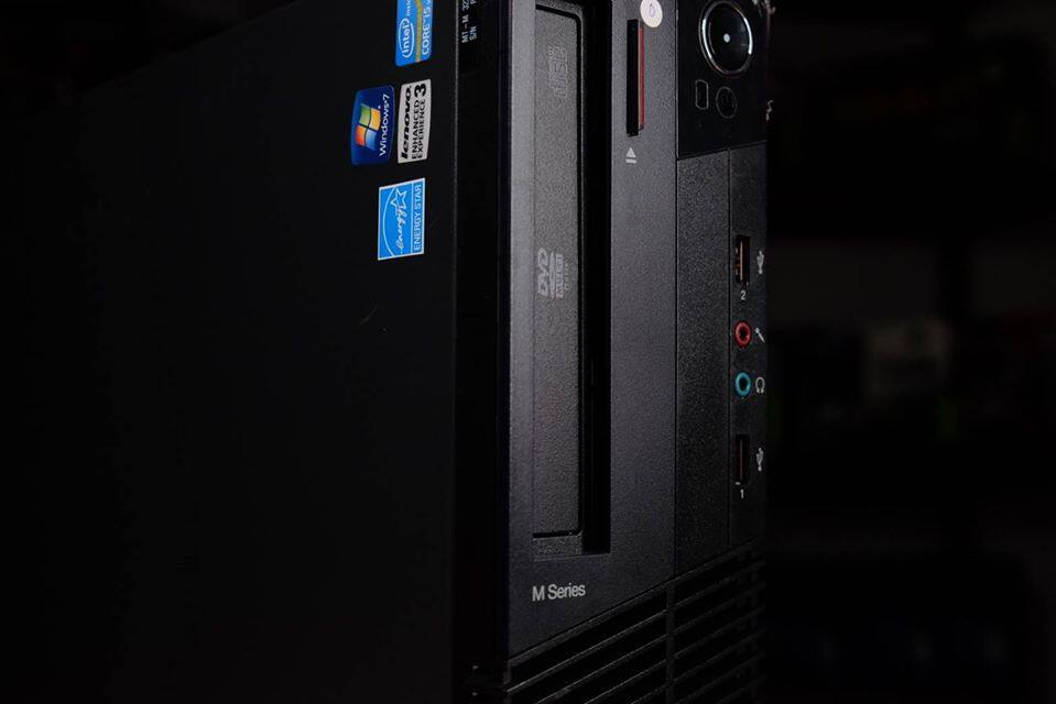 Lenovo ThinkCentre DT คอมพิวเตอร์ตั้งโต๊ะ Core i3 Ram 8 GB พร้อมใช้มีประกัน มีให้เลือกหลายสเปค