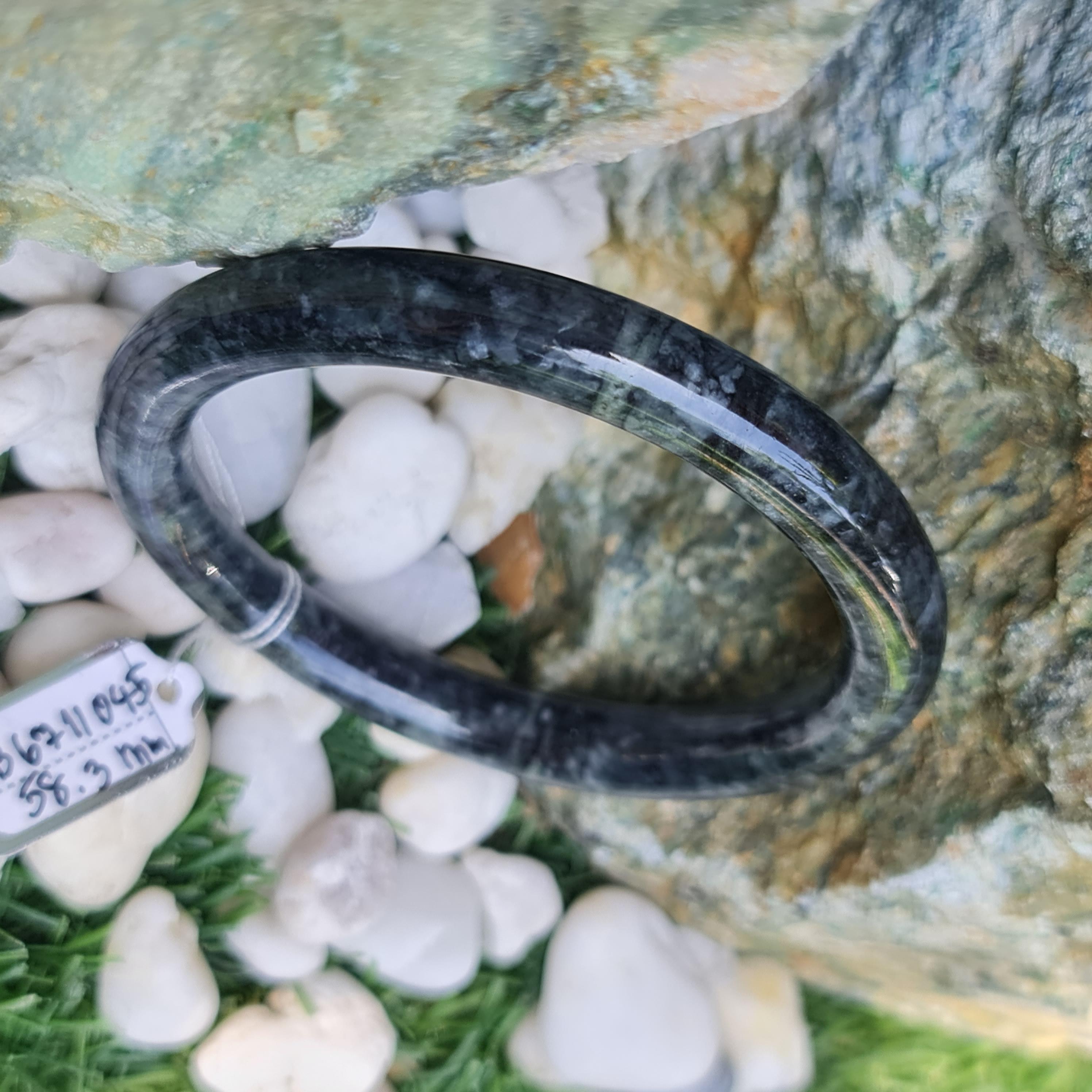 JB6711045 หยก พม่า แท้ Jade กำไลหยก (Jadeite bracelet) พม่า (Myanmar) 58.3 มม.