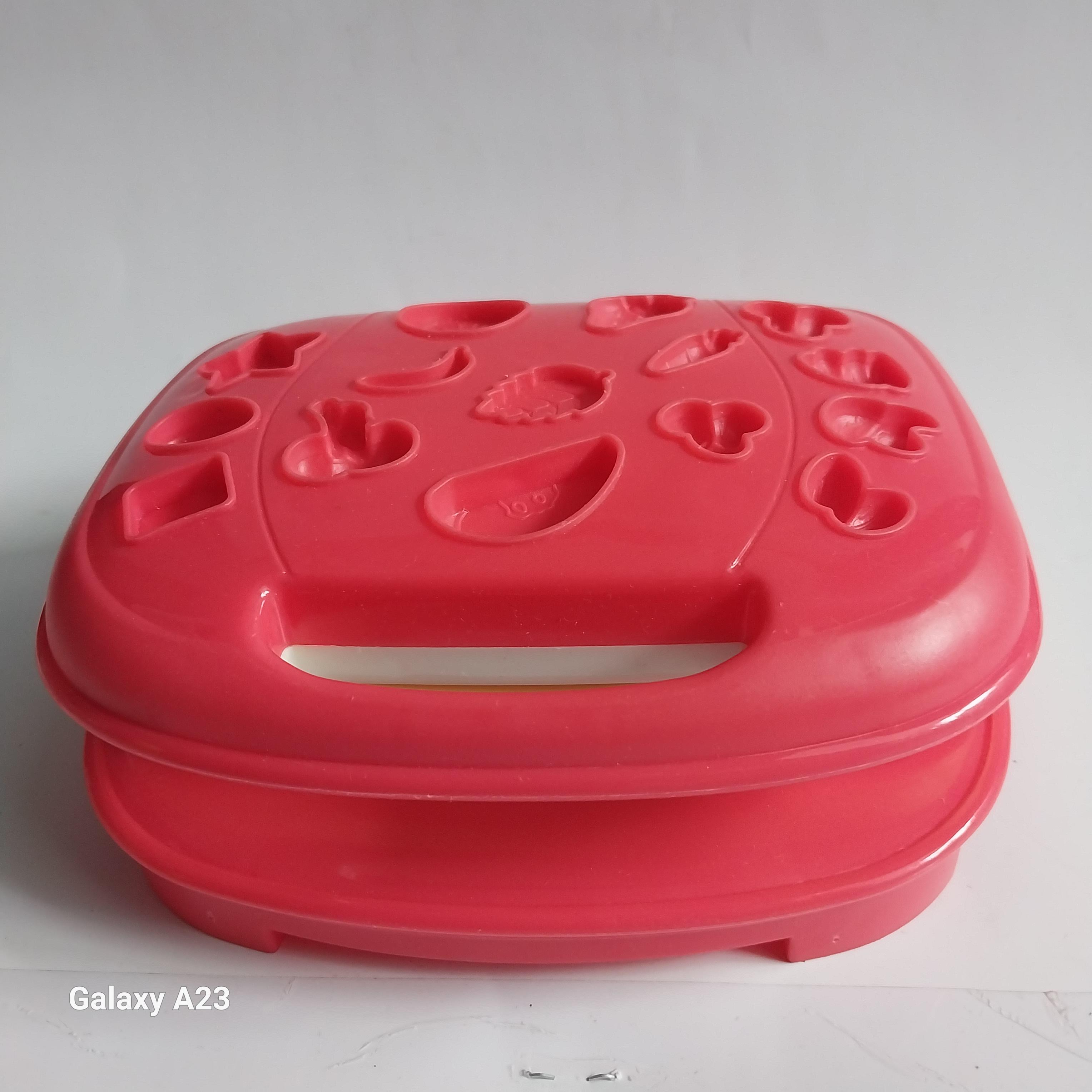 มีหลายภาพ Govoy ของเล่นกับดินน้ำมัน เพื่อทำชุดอาหารเช้า