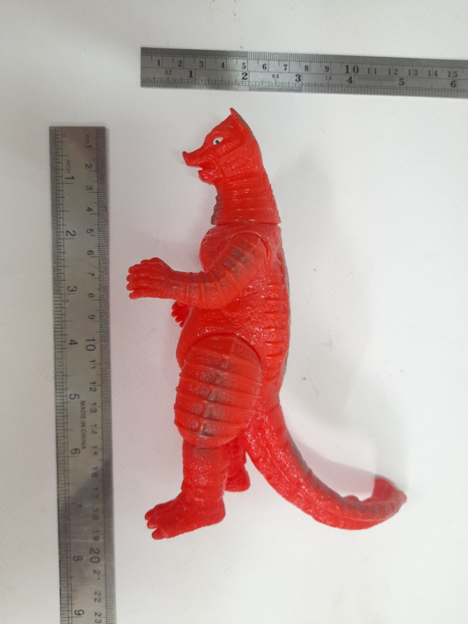 ซอฟ 6.5-7 นิ้ว สัตว์ประหลาดบานิร่า จากอุลตร้าแมน มือสอง สภาพดี มีรอยบ้าง มีปั๊มใต้เท้า หายาก ไม่พบบ่อย