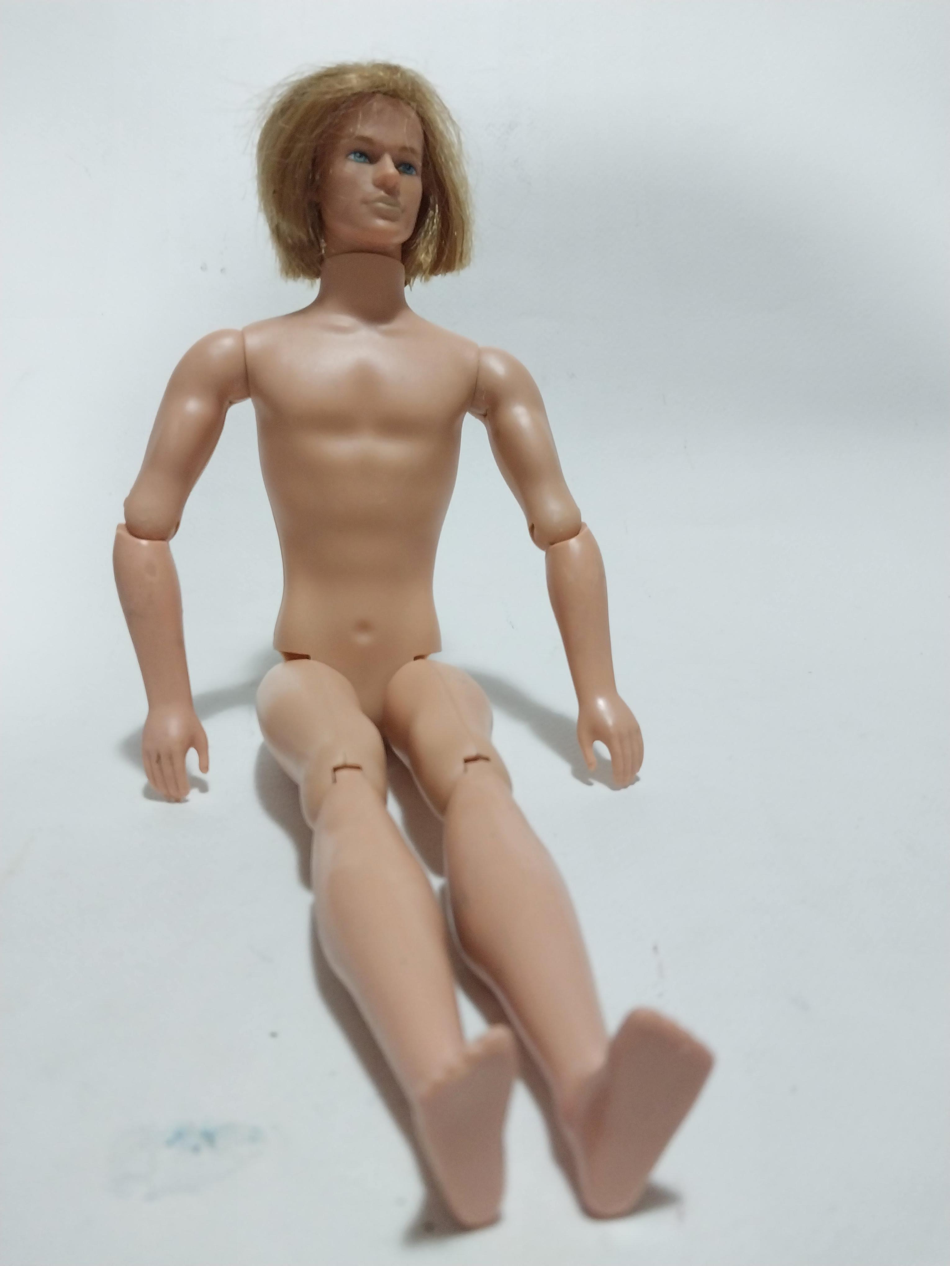 มีหลายภาพ,ไม่รวมฐาน ,ตุ๊กตาผู้ชายข้อต่อ งานจีนรุ่นเก่า แบบมีผม มีรอยบ้างตามภาพ