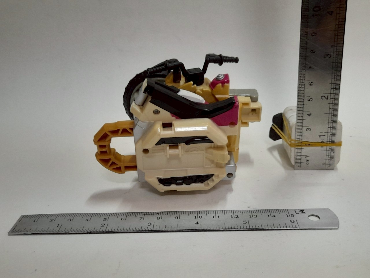 มีหลายภาพ รถมอเตอร์ไซค์ซากุระ จาก ซีรีย์มาสค์ไรเดอร์ไกมุ**ของมีตามภาพ