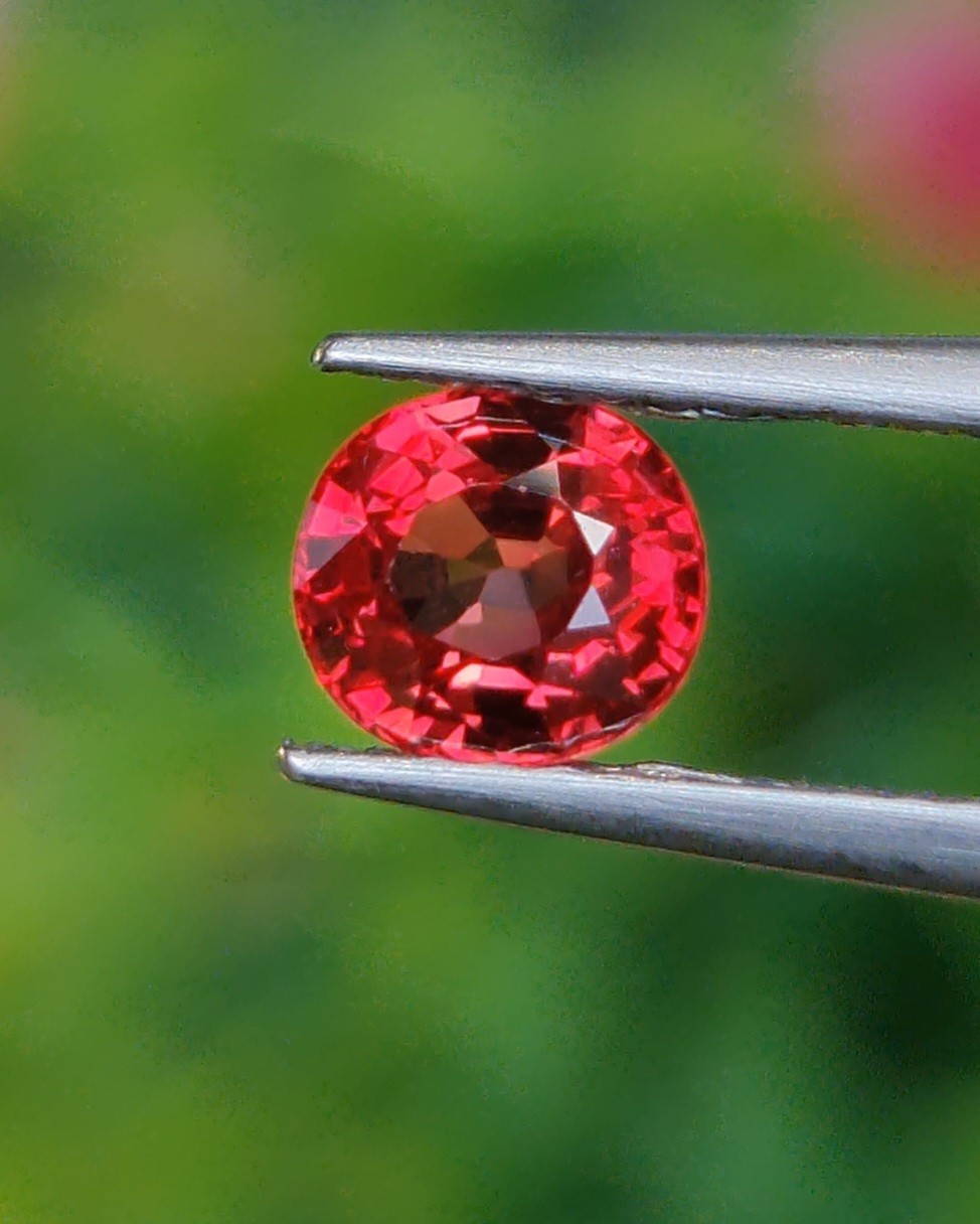 พลอย ทับทิม ซองเจีย Songea Ruby Sapphire 0.80 กะรัต (Cts.) พลอยแท้ อัญมณีมงคลประจําวันเกิด เครื่องประดับพลอย