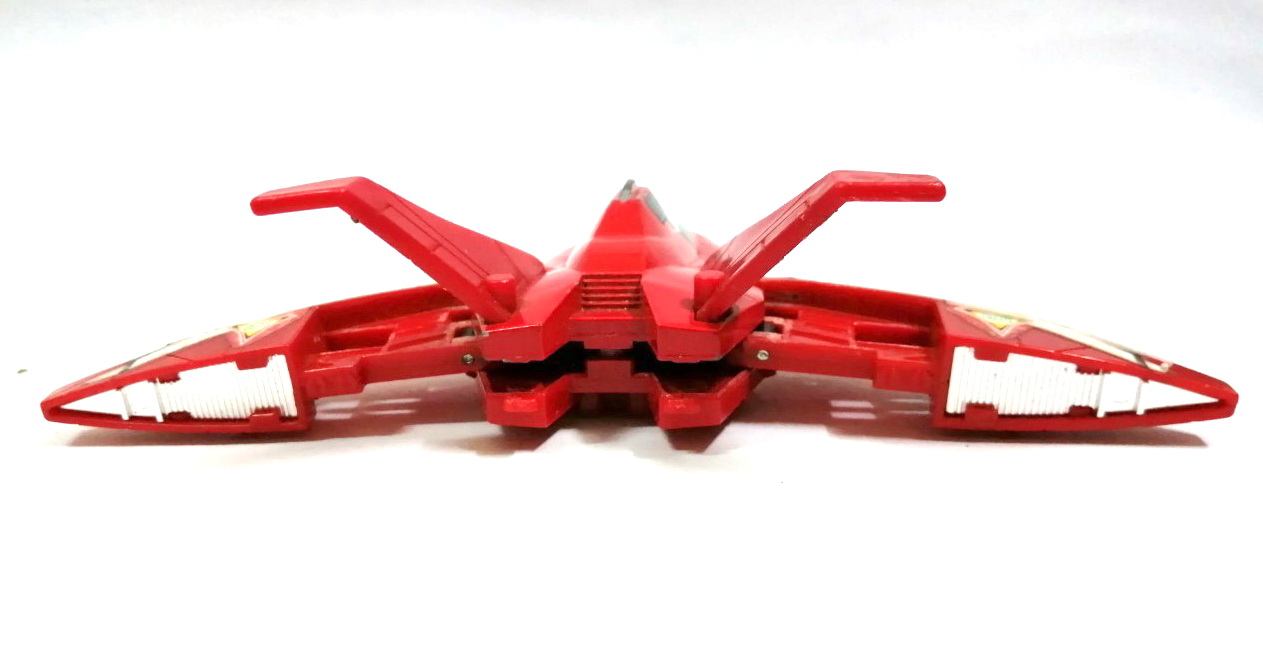 ของสะสม ยาน guts crimson dragon ยานรุ่นดัดแปลงสีเข้ม ของ TPC สาขายุโรป ตัวยานเน้นติดอาวุธหนัก แต่ไม่เคยปรากฏการใช้งานในซีรีย์ ตัวนี้เป็นเหล็กผสมพลาสติก ขนาดยาว 16-17ซม. งานเก่าเก็บมือสอง ผ่านการใช้งาน แต่ยังปรับเปลี่ยนแปลงสภาพได้ปกติ มีรอยถลอกหลายจุด สติ๊