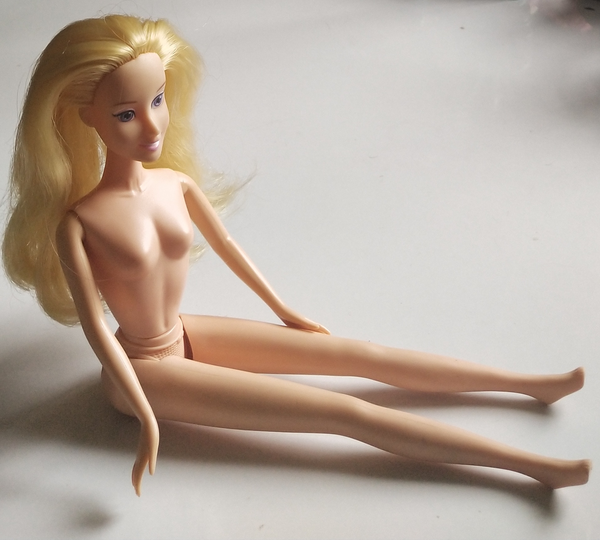 ของเล่น ของสะสม ตุ๊กตาเจ้าหญิงดิสนีย์ Disney Princess จาก แบรนด์ซิมบ้า ทอยส์ Simba Toys Doll หน้าสวย ผมทอง ปักไม่เต็มหัว สภาพดี ขายางพับงอได้