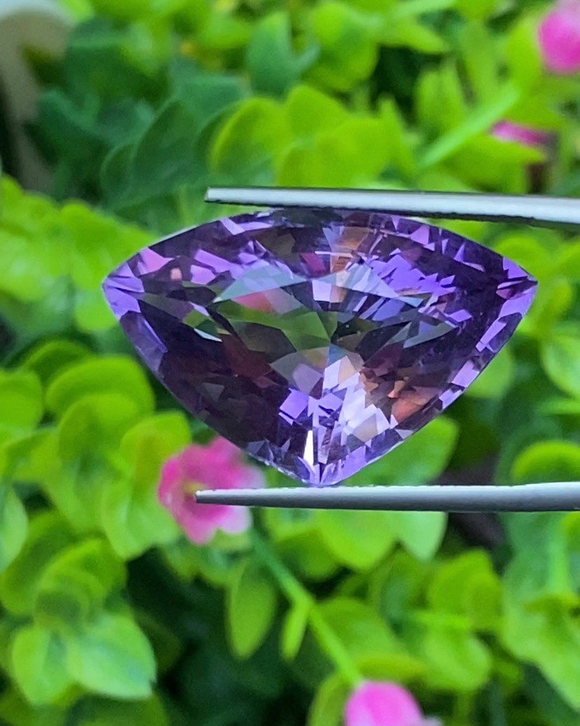 พลอย อเมทิส Amethyst 23.77 กะรัต (Cts.)