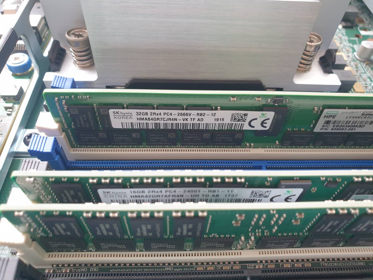 HP DL380 G9 E5-2630v4 x2 Ram 64 GB SAS 6TB x6 Power x2