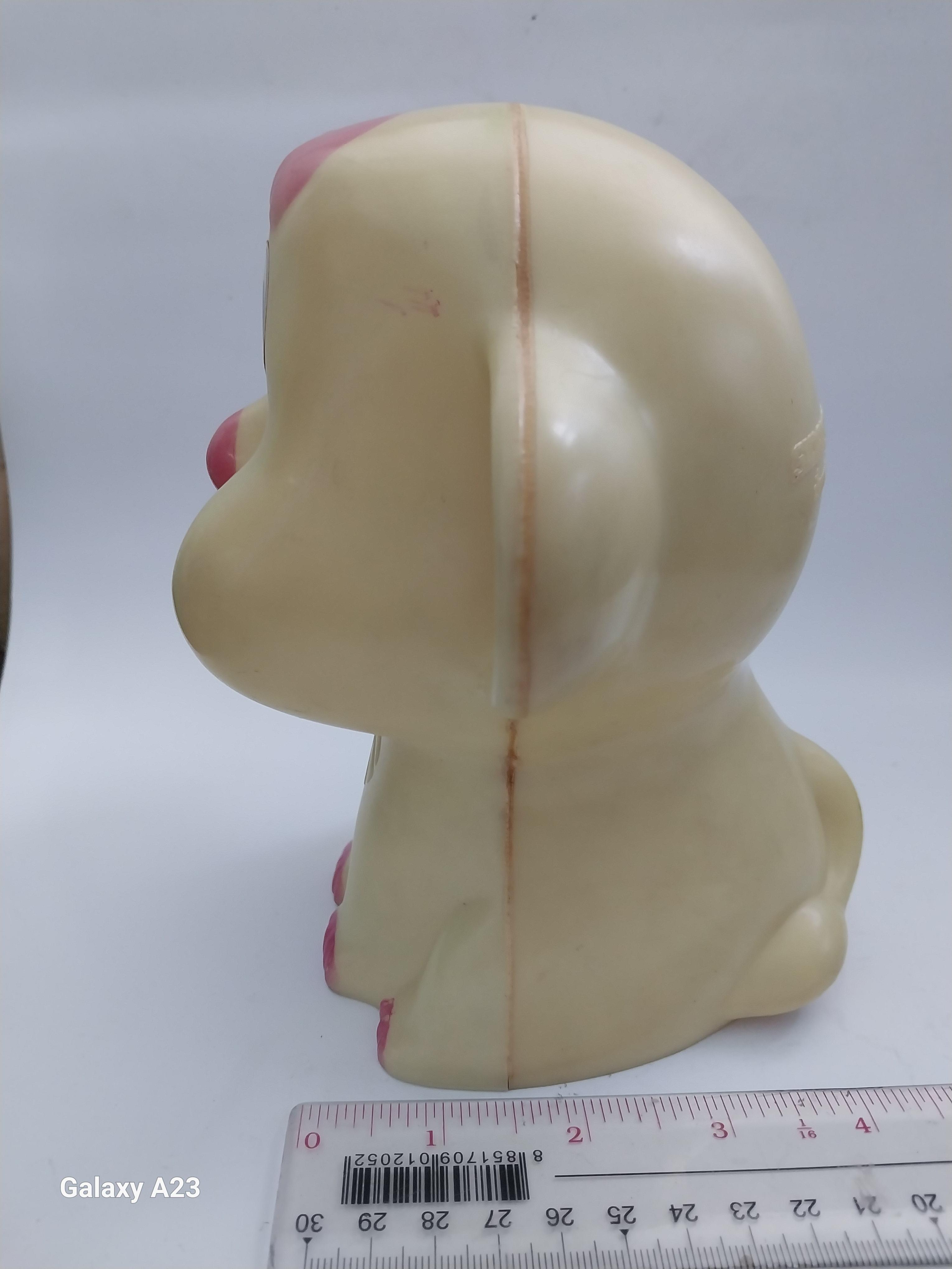 มีหลายภาพ ตุ๊กตาพรีเมี่ยม จากธนาคาร กรุงศรีอยุธยาจำกัด เป็นกระปุกออมสิน ***ไม่มีก้น งานพลาสติกโปร่ง ขนาดตามภาพ