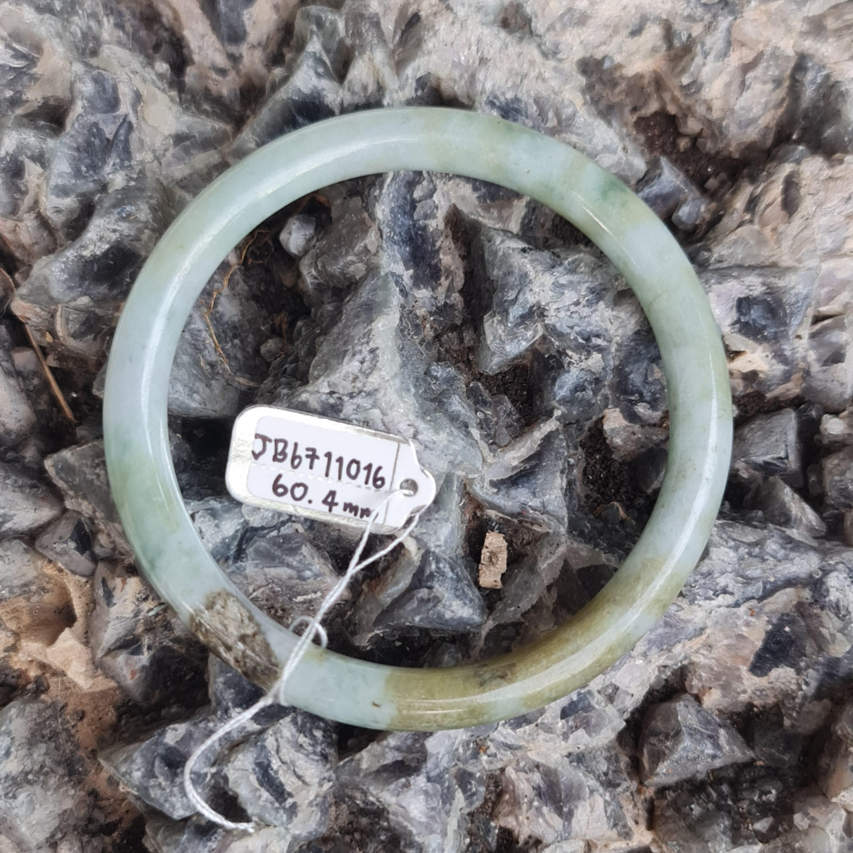 JB6711016 หยก พม่า แท้ Jade กำไลหยก 60.4 มม. (Jadeite bracelet) พม่า (Myanmar)