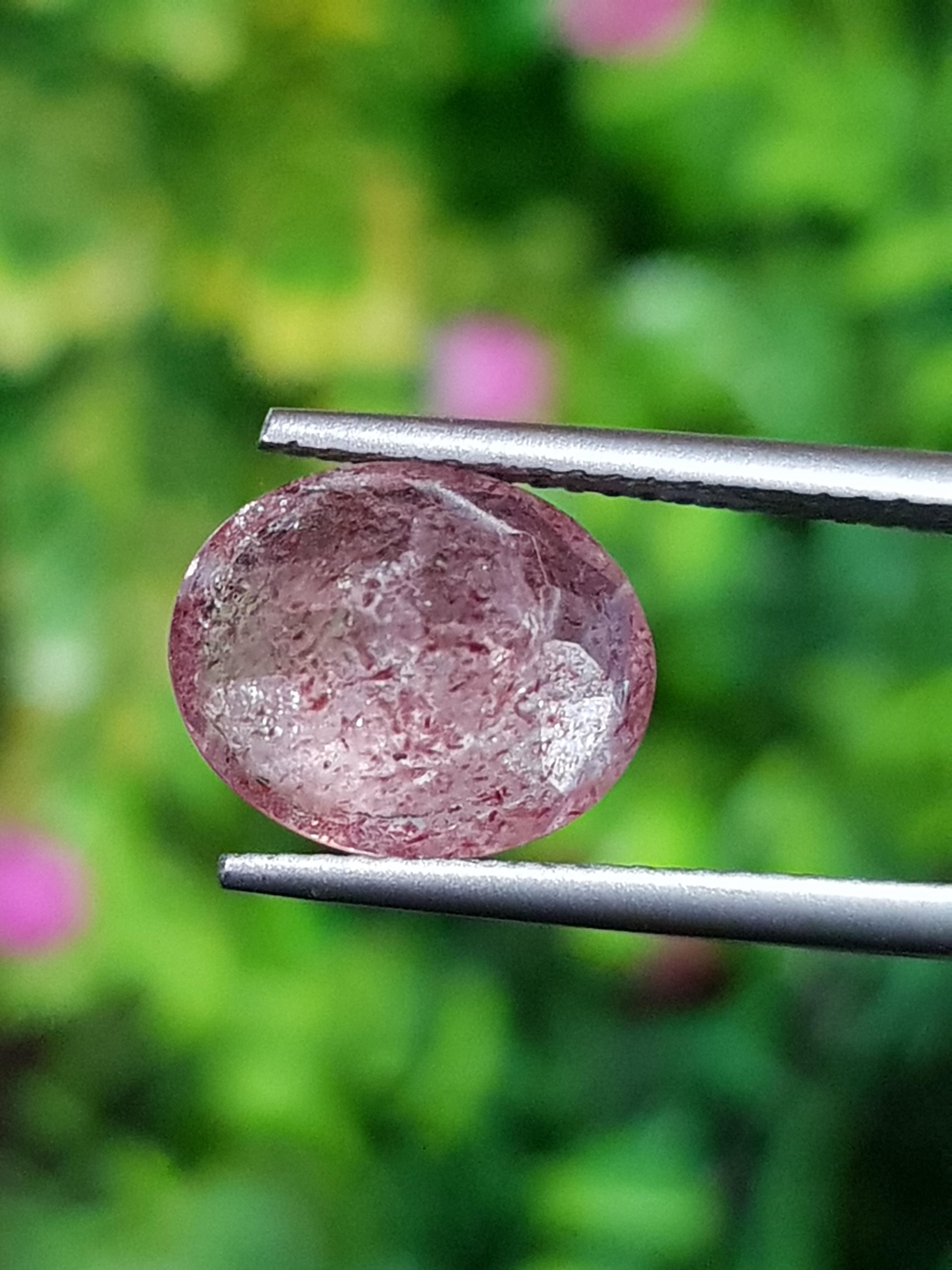 พลอย สตอเบอรี่ ควอตซ์ Strawberry Quartz 3.60 กะรัต (Cts.) พลอยแท้ อัญมณีมงคลประจําวันเกิด เครื่องประดับพลอย