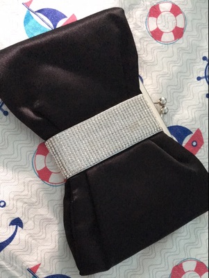 พร้อมส่ง Evening Clutch กระเป๋าออกงาน รูปโบว์ คาดเพชร สวยหรู