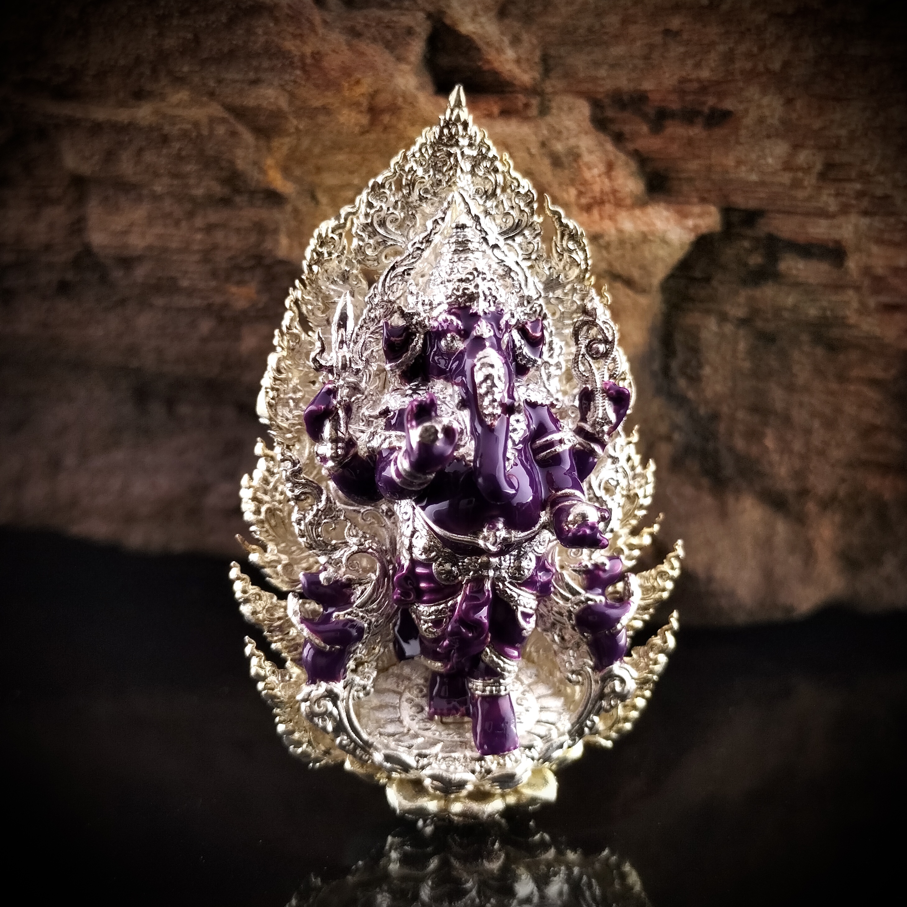 เหรียญพระพิฆเนศ รุ่น ปฐมสิทธิ รหัสพิเศษศูนย์จอง เนื้อบรอนซ์ชุบเงินลงยา