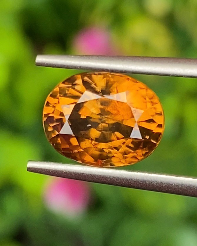 พลอย เพทาย Natural Zircon 4.51 กะรัต (Cts.) พลอยแท้อัญมณีมงคล ประจําวันเกิด เครื่องประดับพลอย