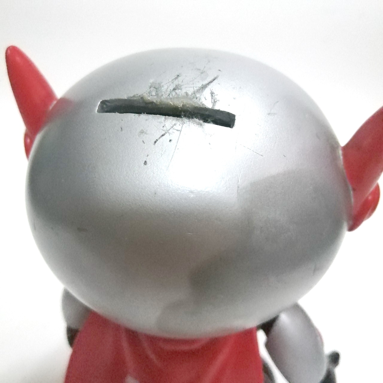 ซอฟแข็งกระปุกออมสิน ยูไนเต็ด มอเตอร์ มาสคอส **มีตำหนิตามภาพ ไม่มีฝาจุกกระปุกออมสินปิดข้างใต้ ขนาดตามรูป หายากไม่พบบ่อย