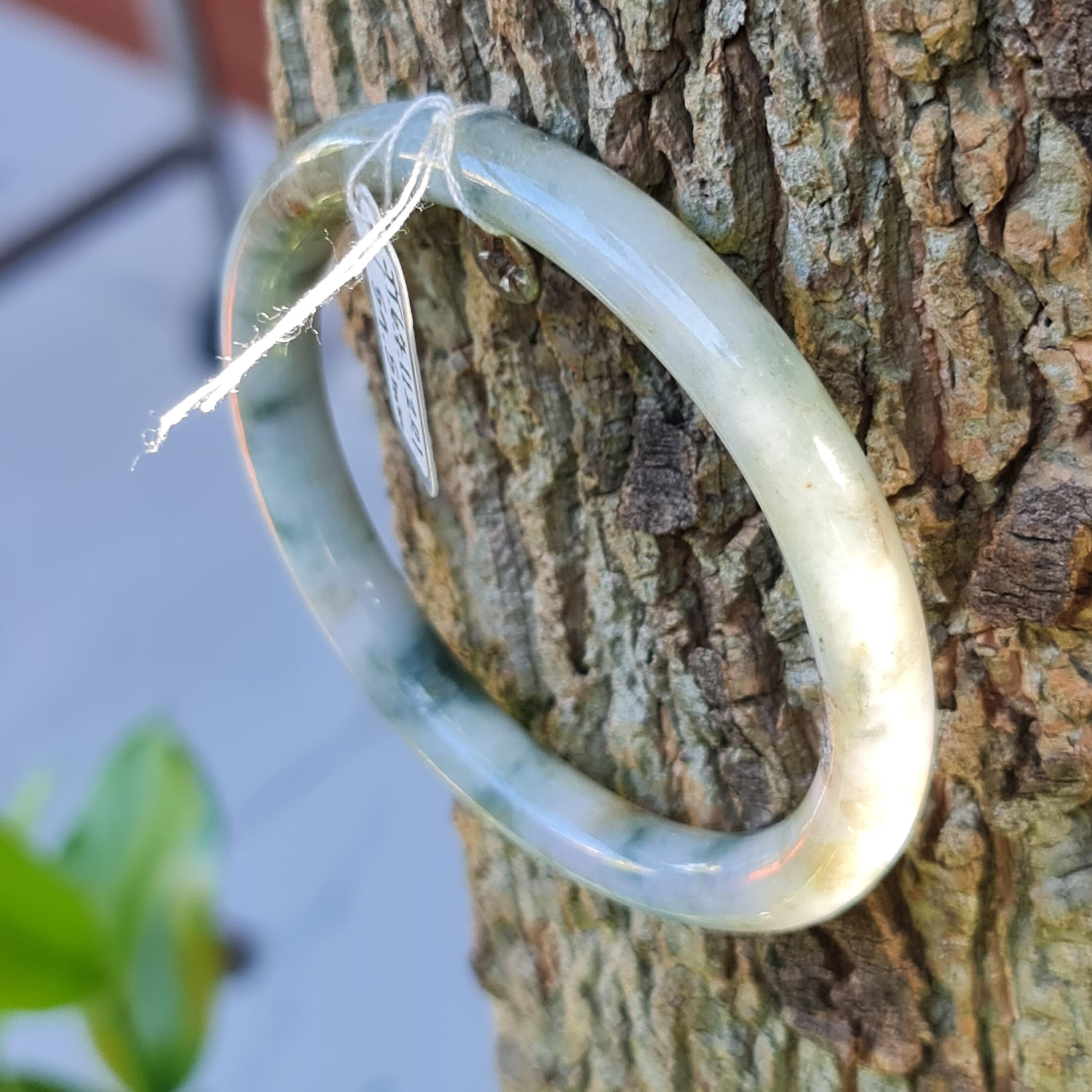 JB6711201 หยก พม่า แท้ Jade กำไลหยก 59.5 มม. (Jadeite bracelet) พม่า (Myanmar)