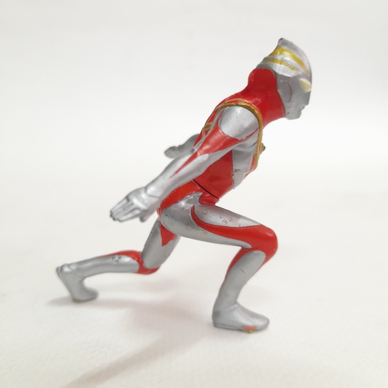 กาชาปองอุลตร้าแมนไกอา ท่าปล่อยแสง ขนาดตามรูป มือสองของครบสภาพดี ไม่มีฐานน้ำแข็ง