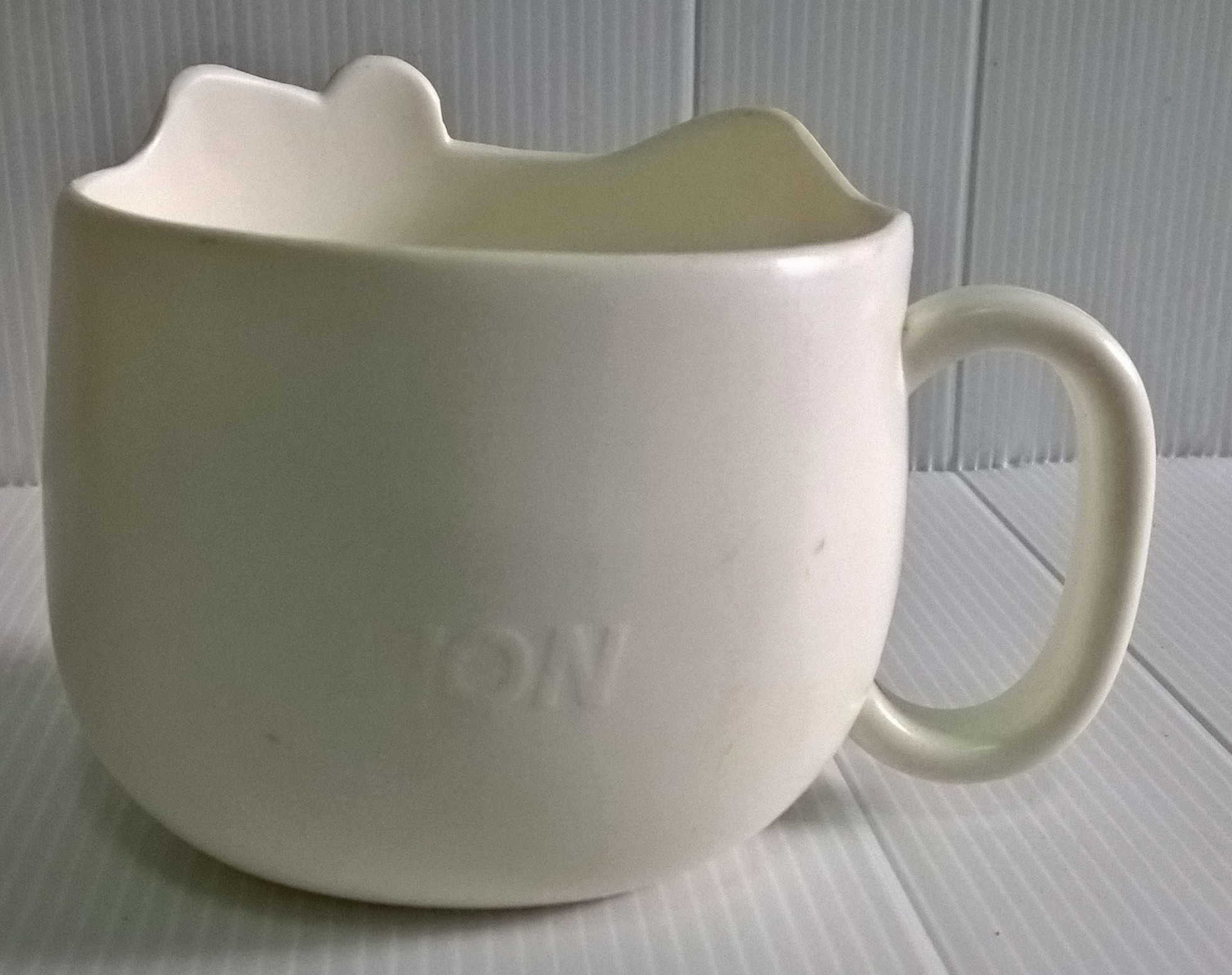 แก้วน้ำสำหรับเด็กทรงหัวคิตตี้ Hello Kitty, Sanrio ของสะสมจาก Lion ขนาดประมาณ 8*7 cm.