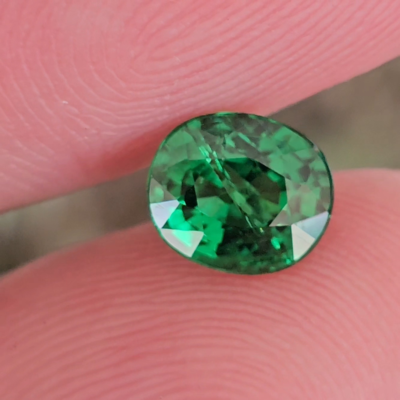 พลอย ซาโวไรท์ Tsavorite Garnet 1.28 กะรัต (Cts.) ดิบ Unheated พร้อมใบเซอร์ อัญมณีมงคลประจําวันเกิด เครื่องประดับพลอย