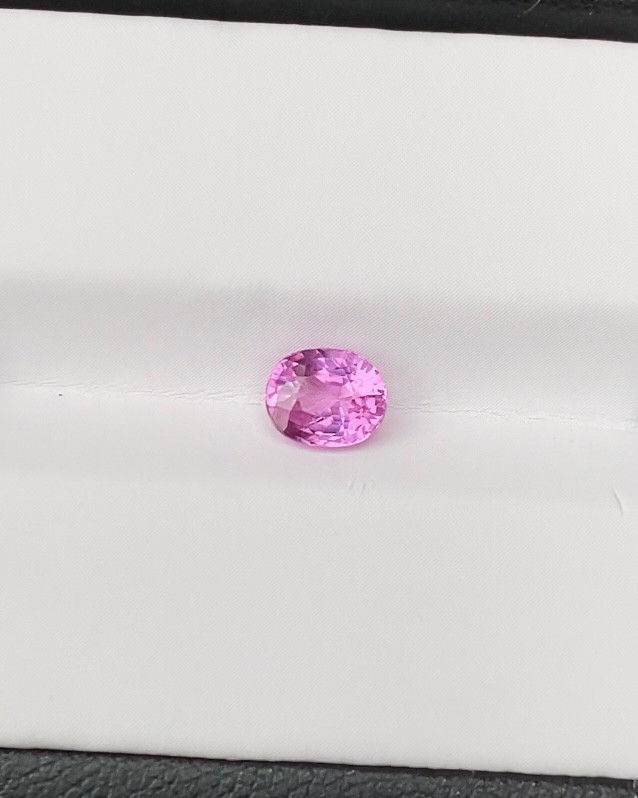 พลอย ชมพู พิ้ง แซฟไฟร์ Pink Sapphire 1.02 กะรัต (Cts.) พลอยแท้ อัญมณีมงคลประจําวันเกิด เครื่องประดับพลอย