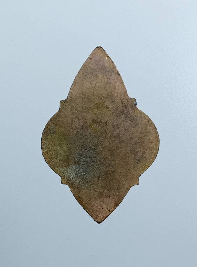 A7597 เหรียญพระประจำวันจันทร์ หลังเรียบ ไม่ทราบที่